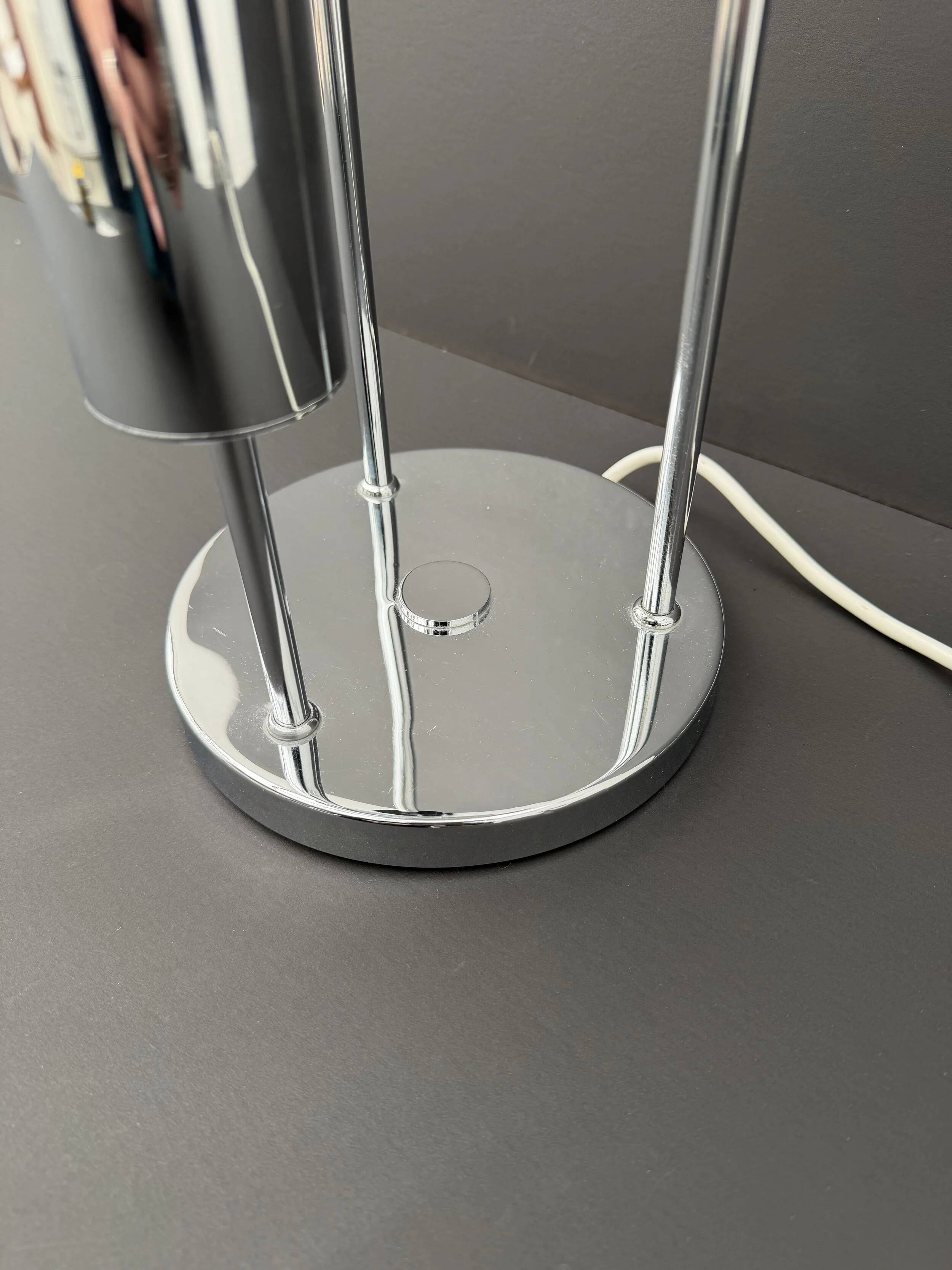 Opaline and chrome lamp, Italy 1970