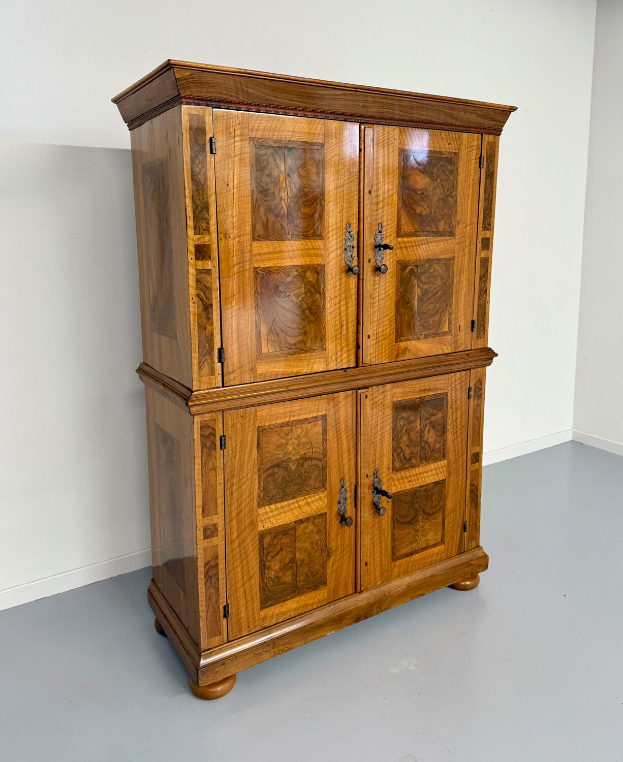 Antique 19th century Biedermeier art deco chest of drawers in walnut with wrought iron locks