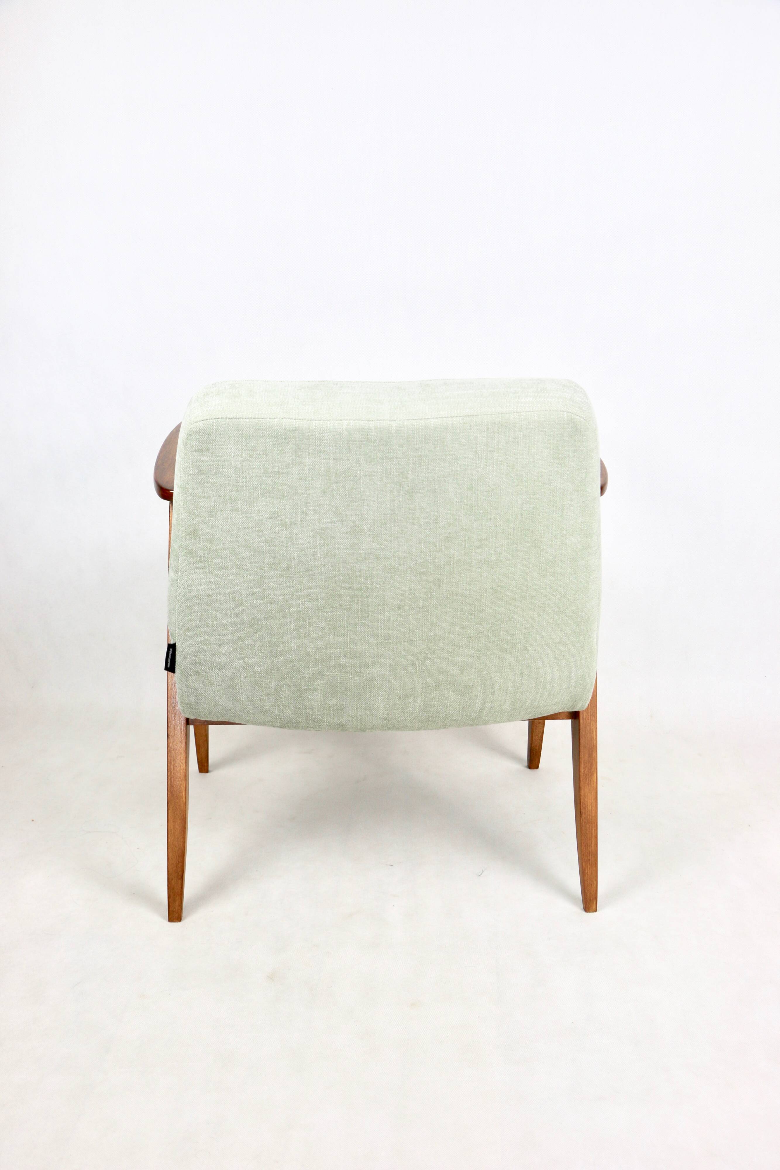 Fauteuil vintage Chierowski 366, années 1970, vert clair