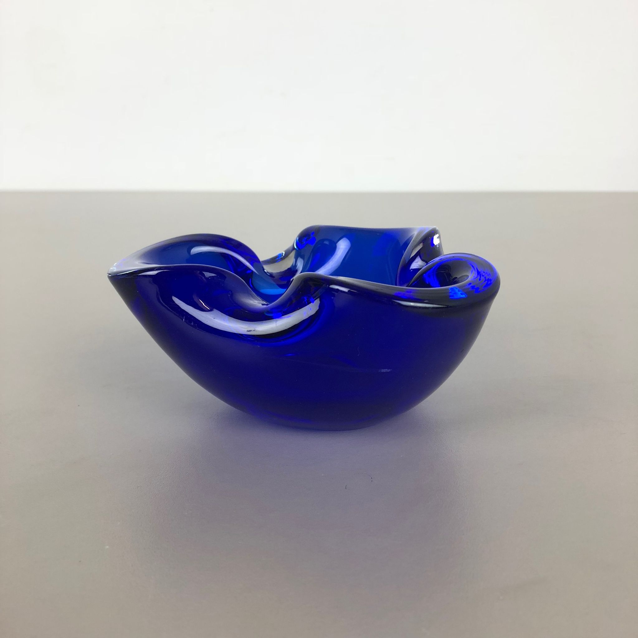 Cendrier Murano  "Blue" Italie années 1970