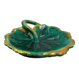 Assiette ancienne en faïence en forme de feuille