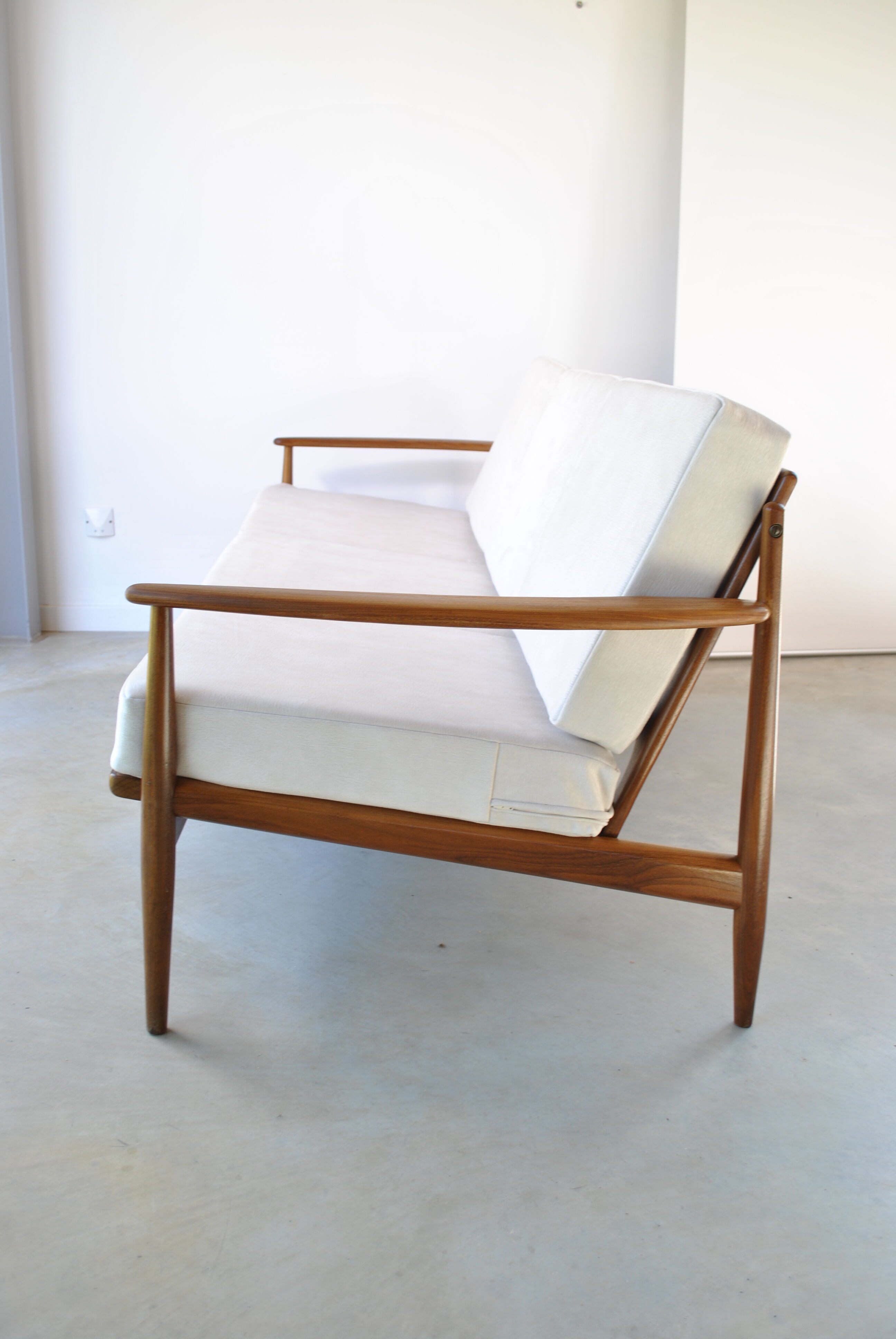Danish scandinavian sofa distributed to Roche Bobois 1960