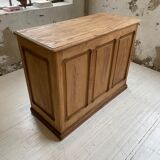 Pine shopping counter