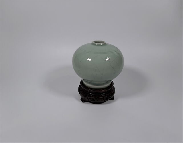 Vase en céramique céladon chinois du milieu du XXème siècle