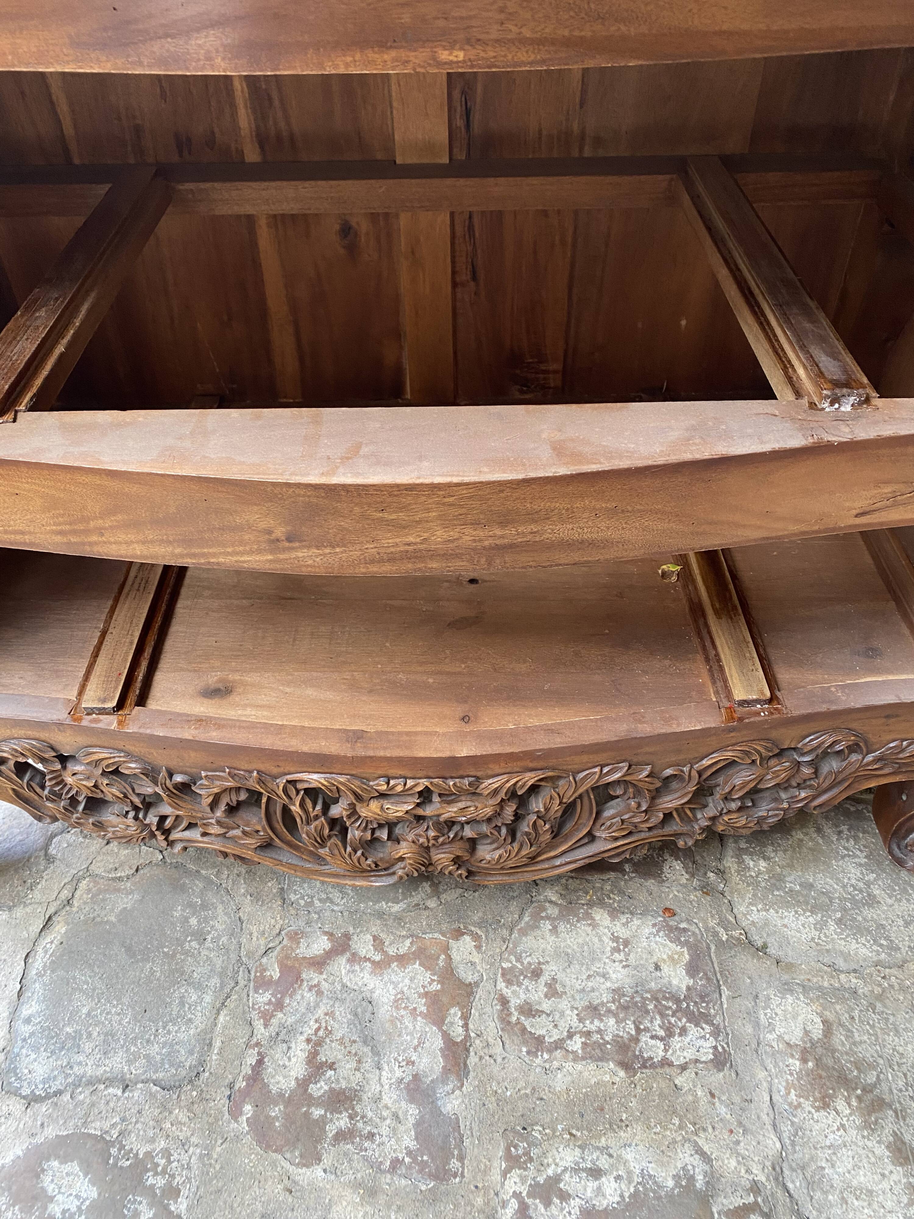 Nîmes style walnut chest of drawers