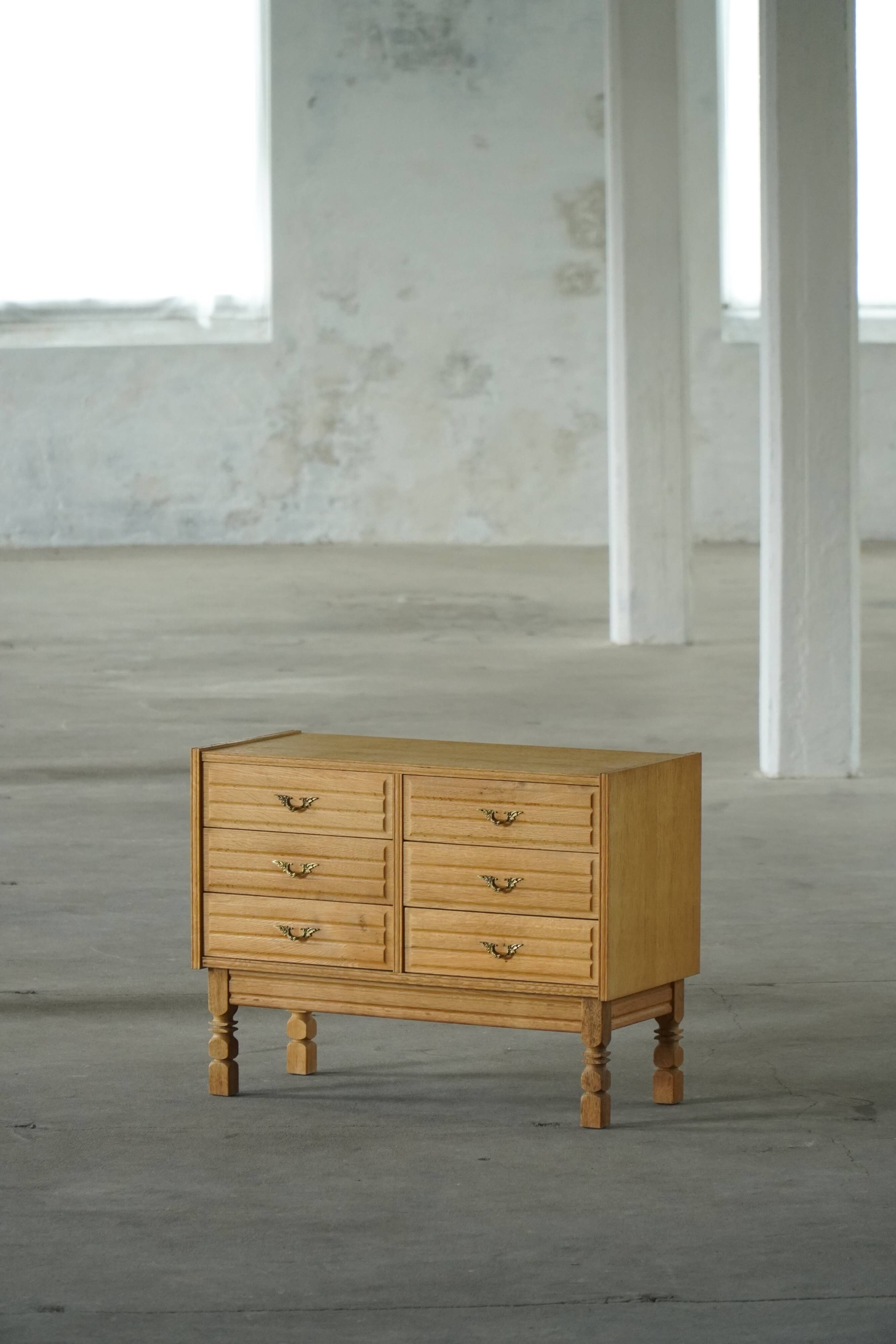 Commode danoise de style « Mid-Century Modern », en chêne, années 1950