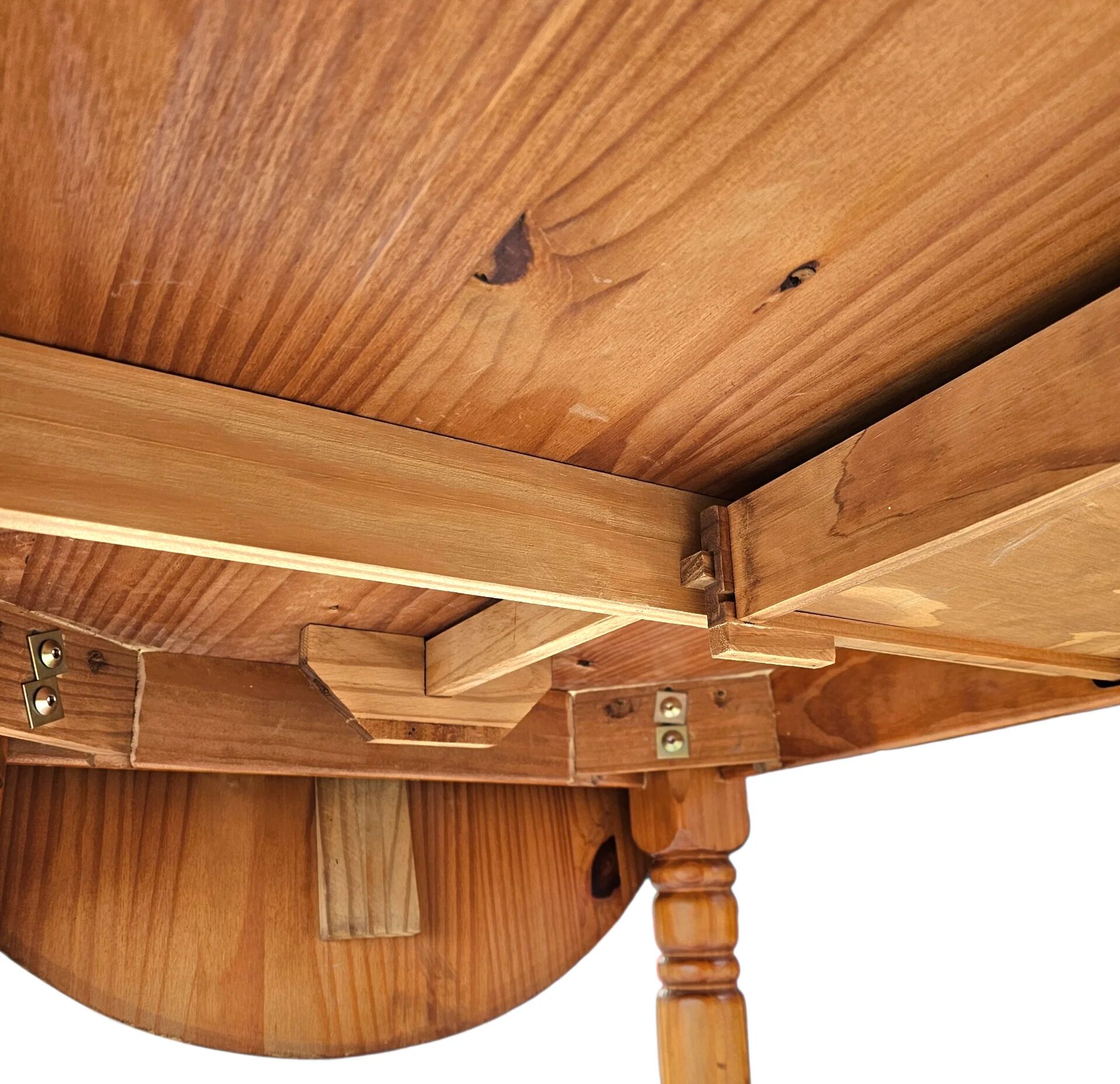 Extendable oval pine dining table 1970s