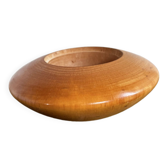 Round wooden candle holder