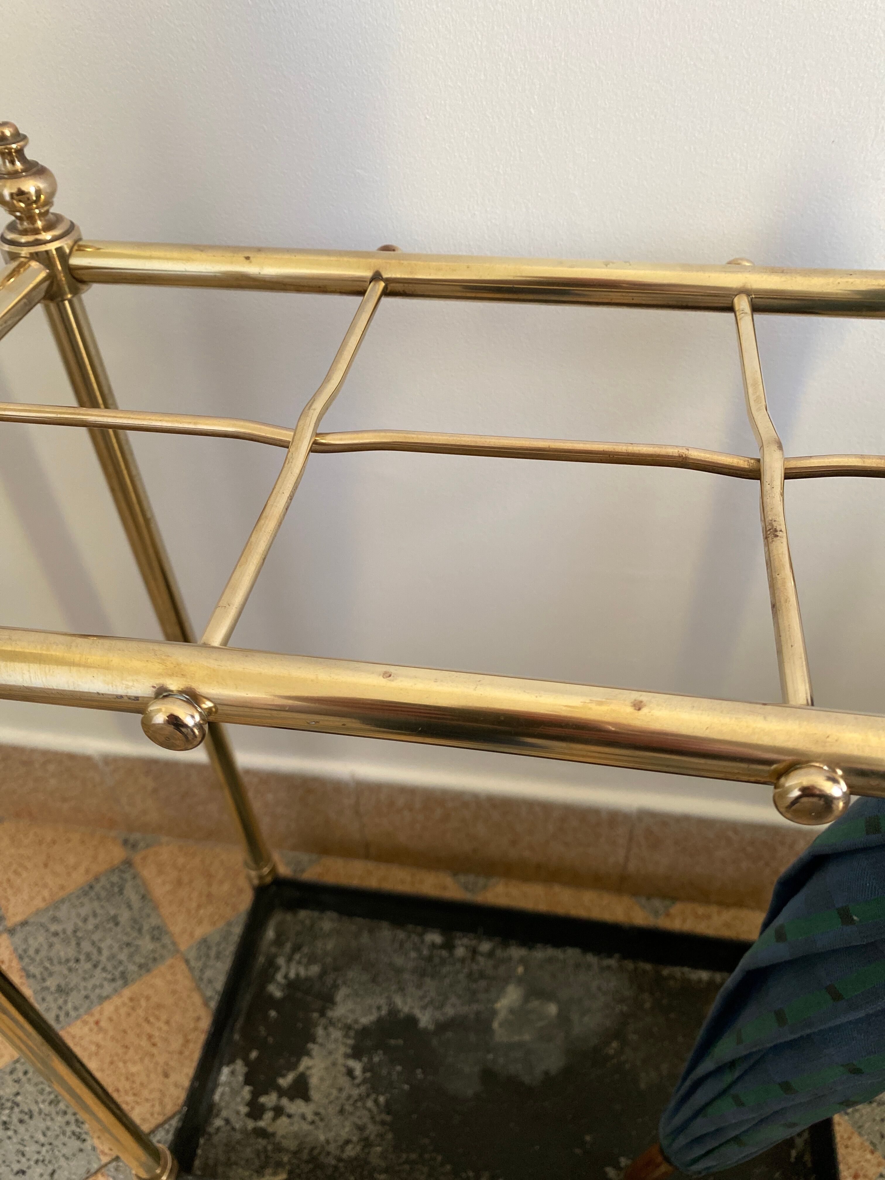 Umbrella holder