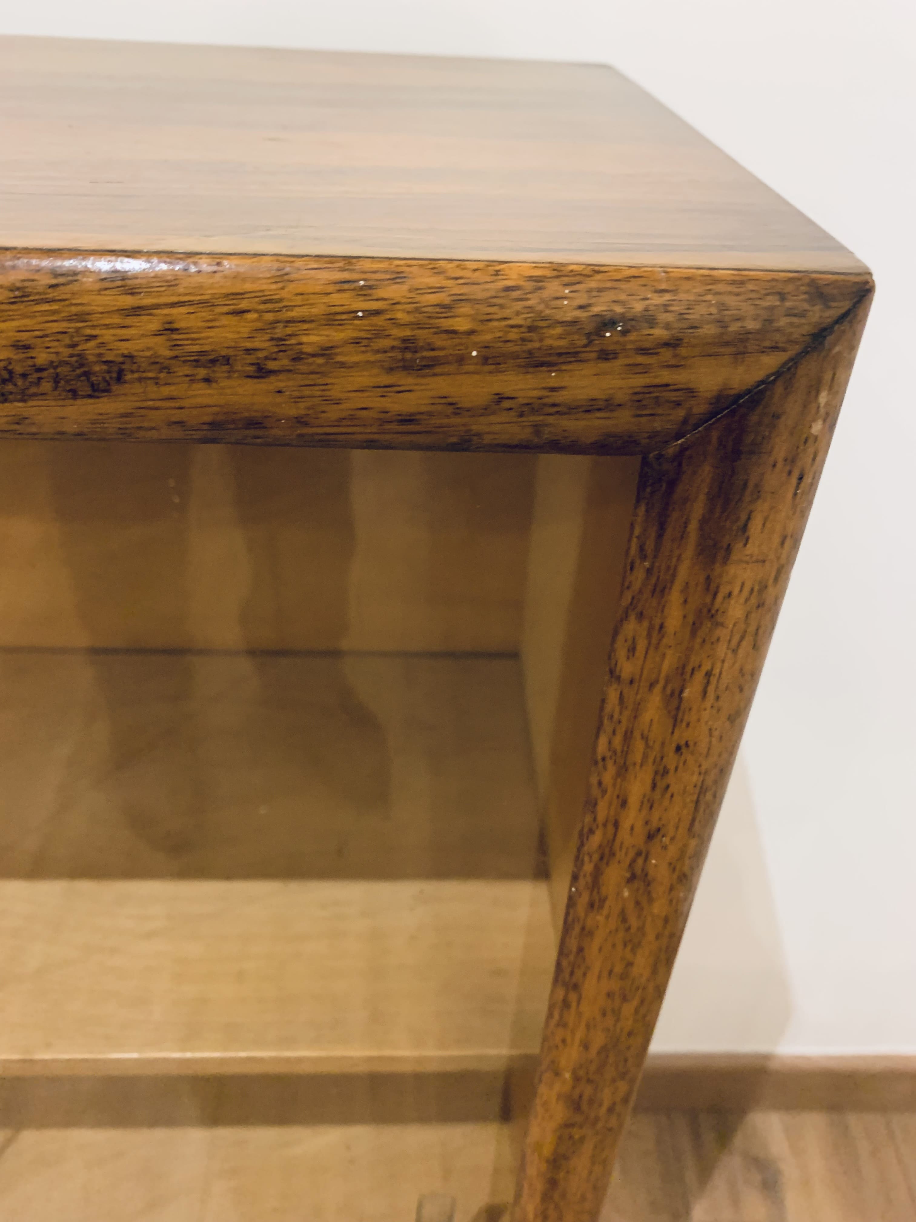 Showcase in wood and glass