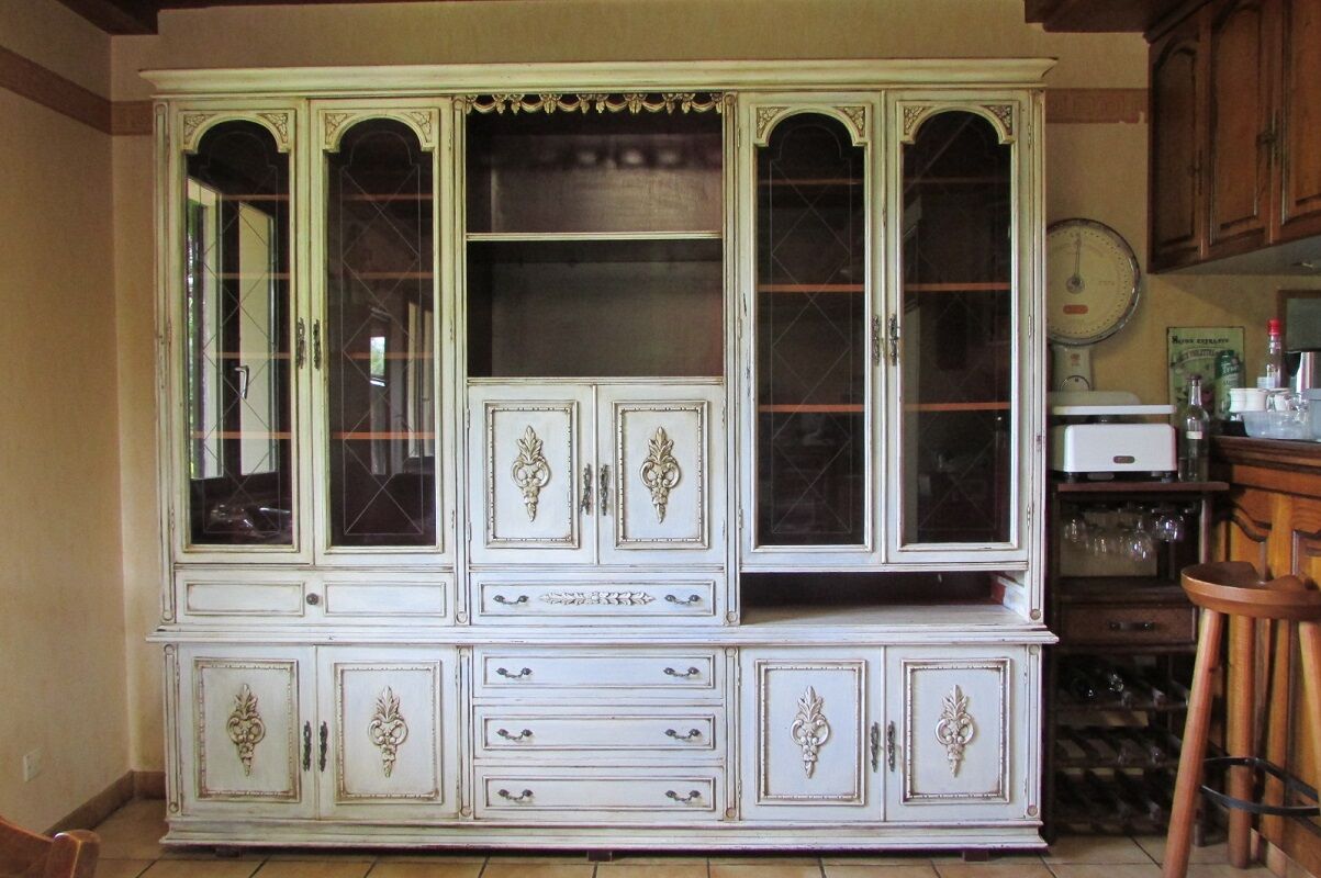 Bookcase rechampi off-white, Louis XVI style
