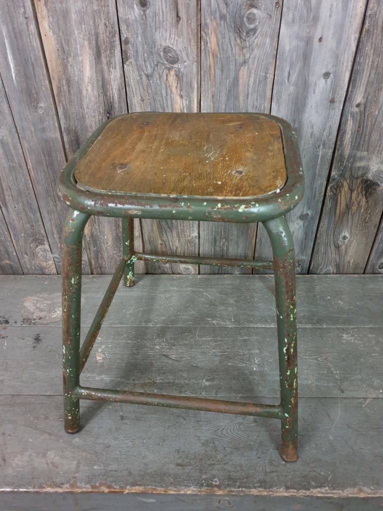 Tabouret d'atelier