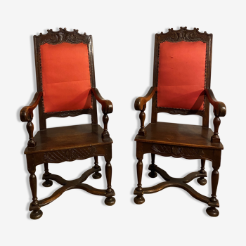Paire de fauteuils a haut dossier de style Louis XIII