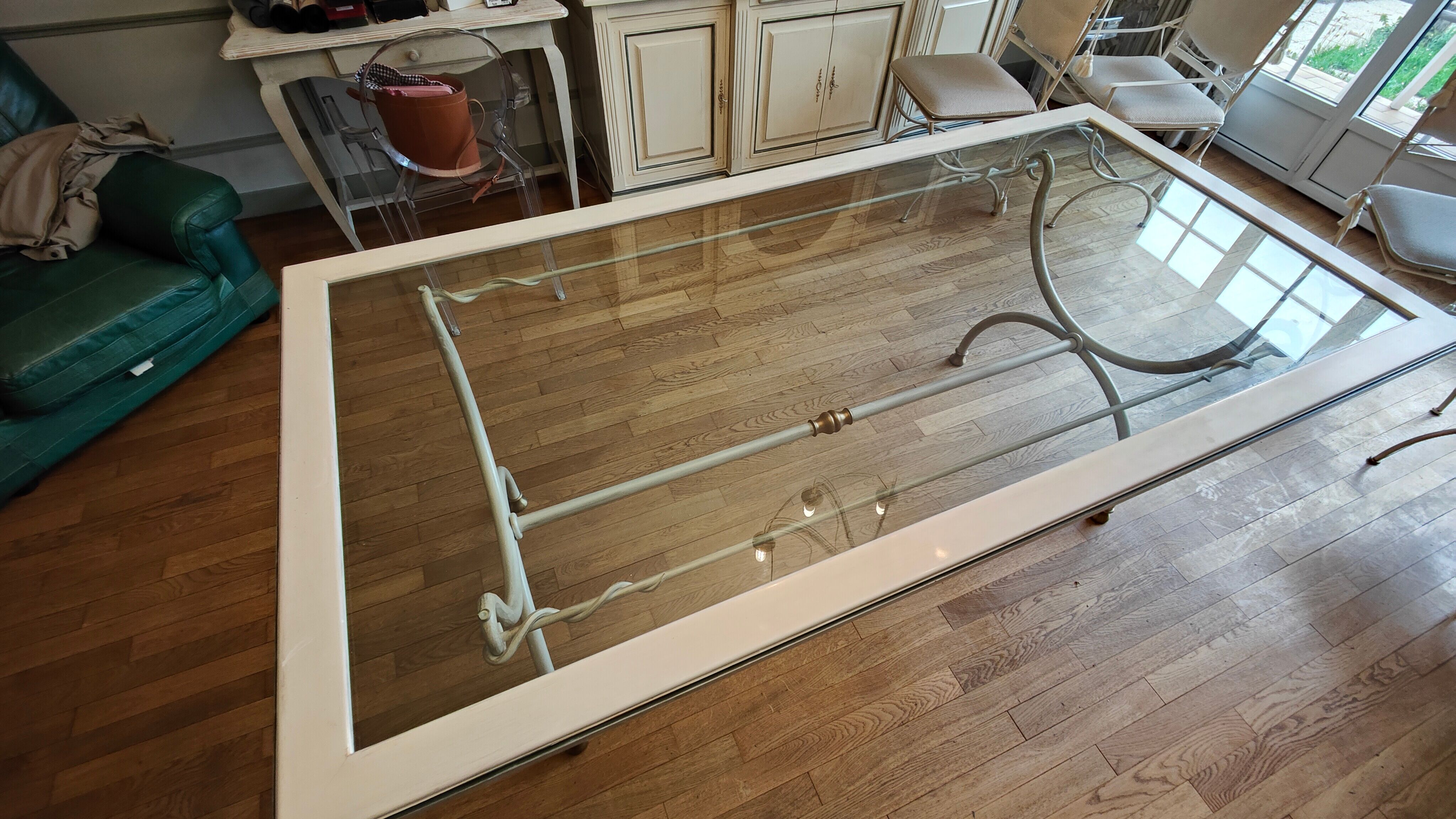 Dining table & 6 white wrought iron chairs Roche Bobois romantic style