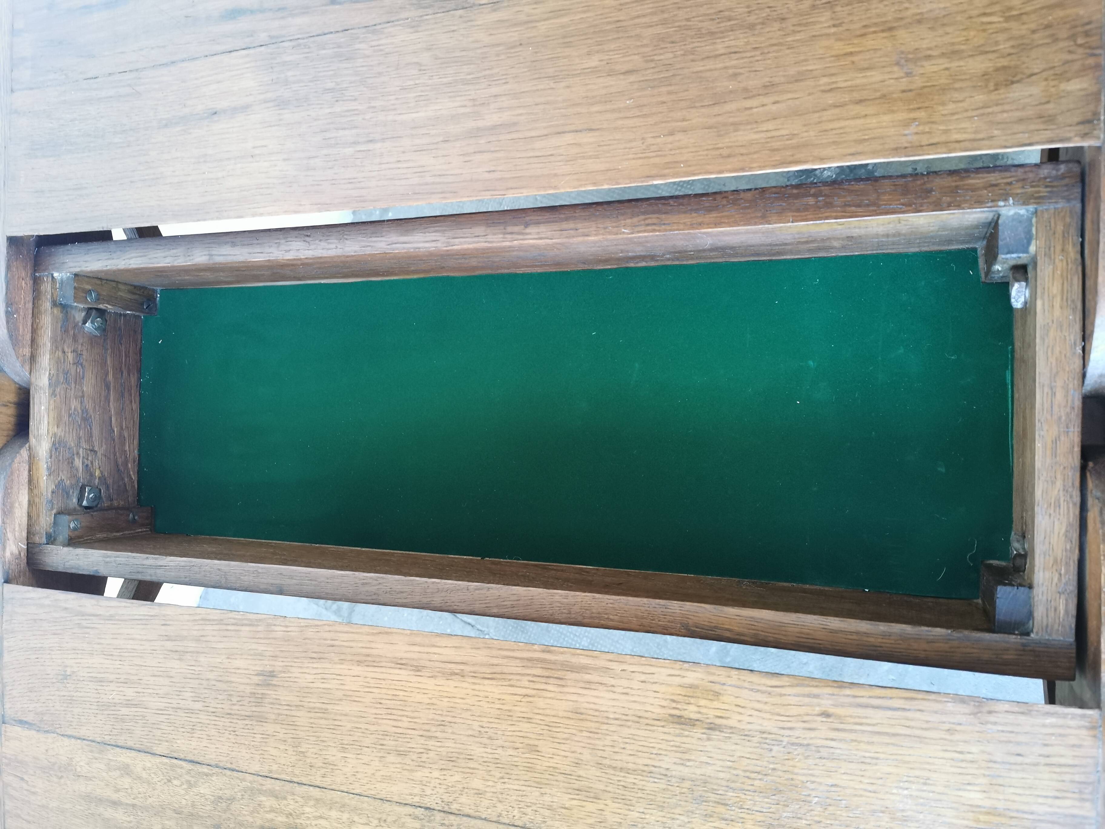 Double retractable desk 1950, Raclem