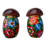 Mushroom salt and pepper shakers