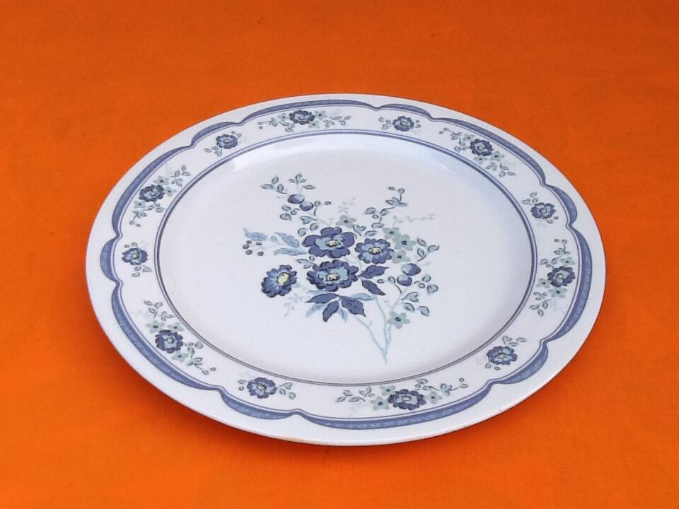 6 assiettes plates / 1 plat de service   décor floral