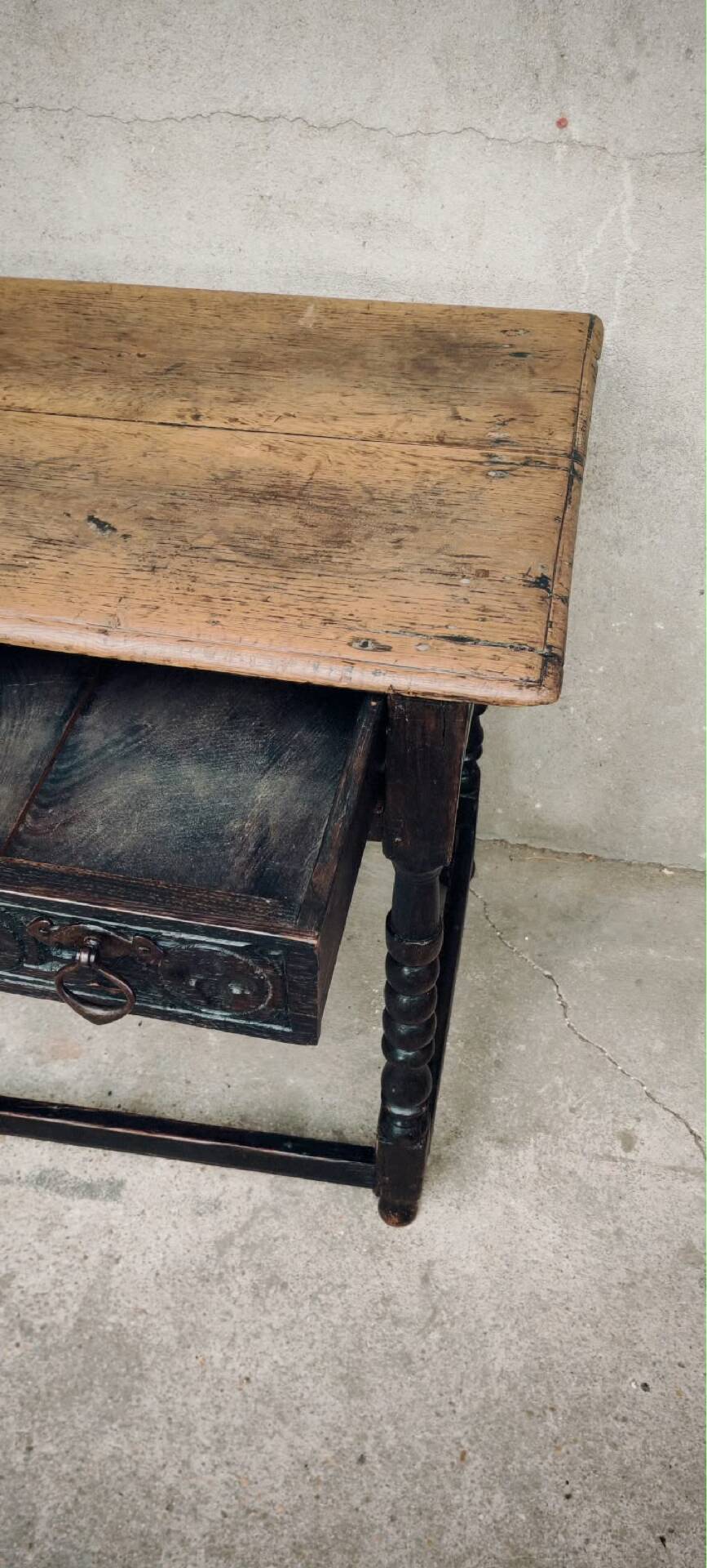 Small desk or table in Henri II style.