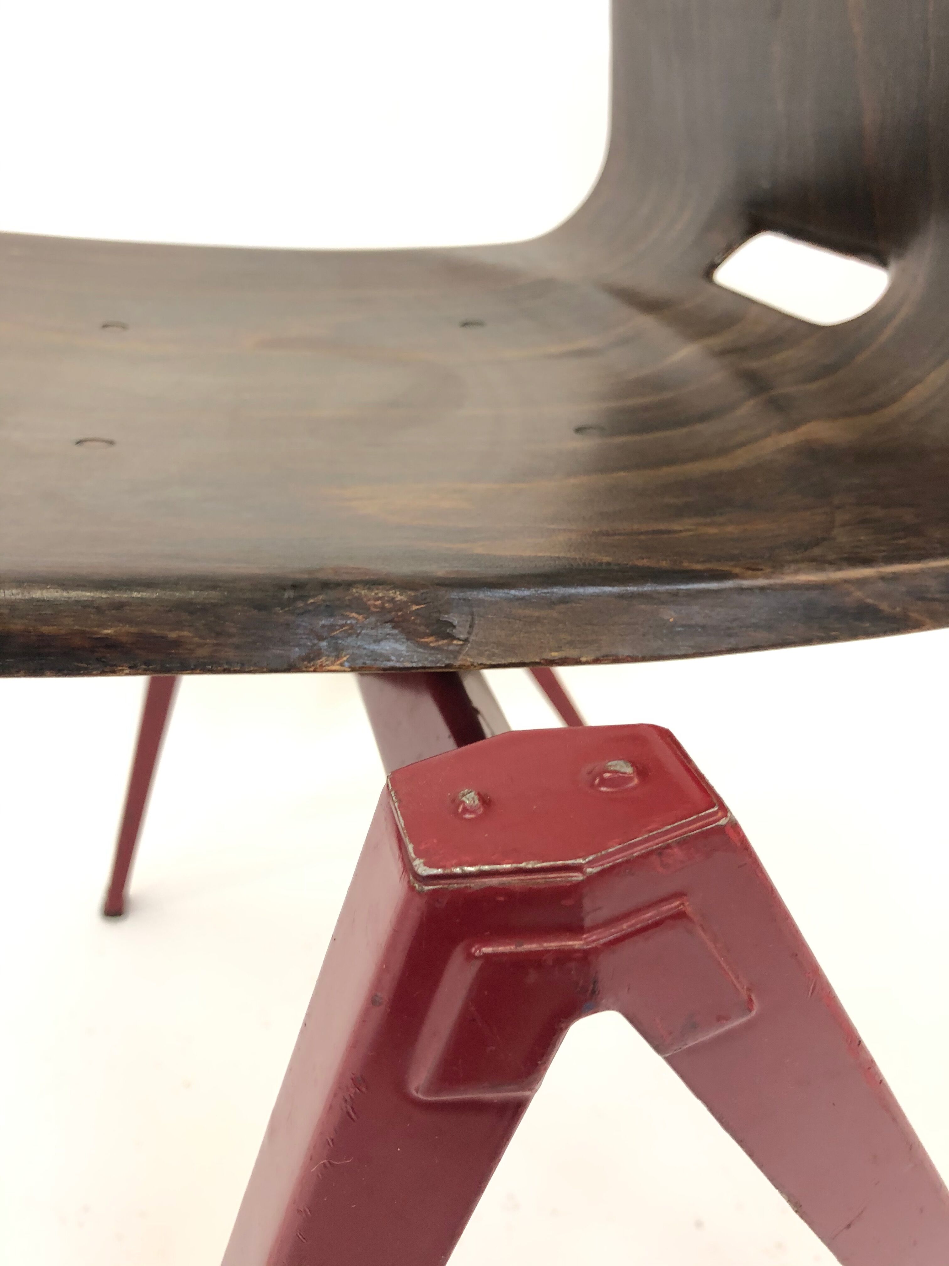 Chaise d'école empilable Pagholz Galvanitas S22