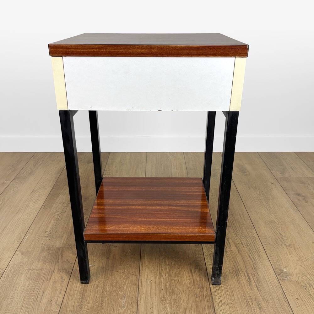 Meuble d'appoint design Formica et métal