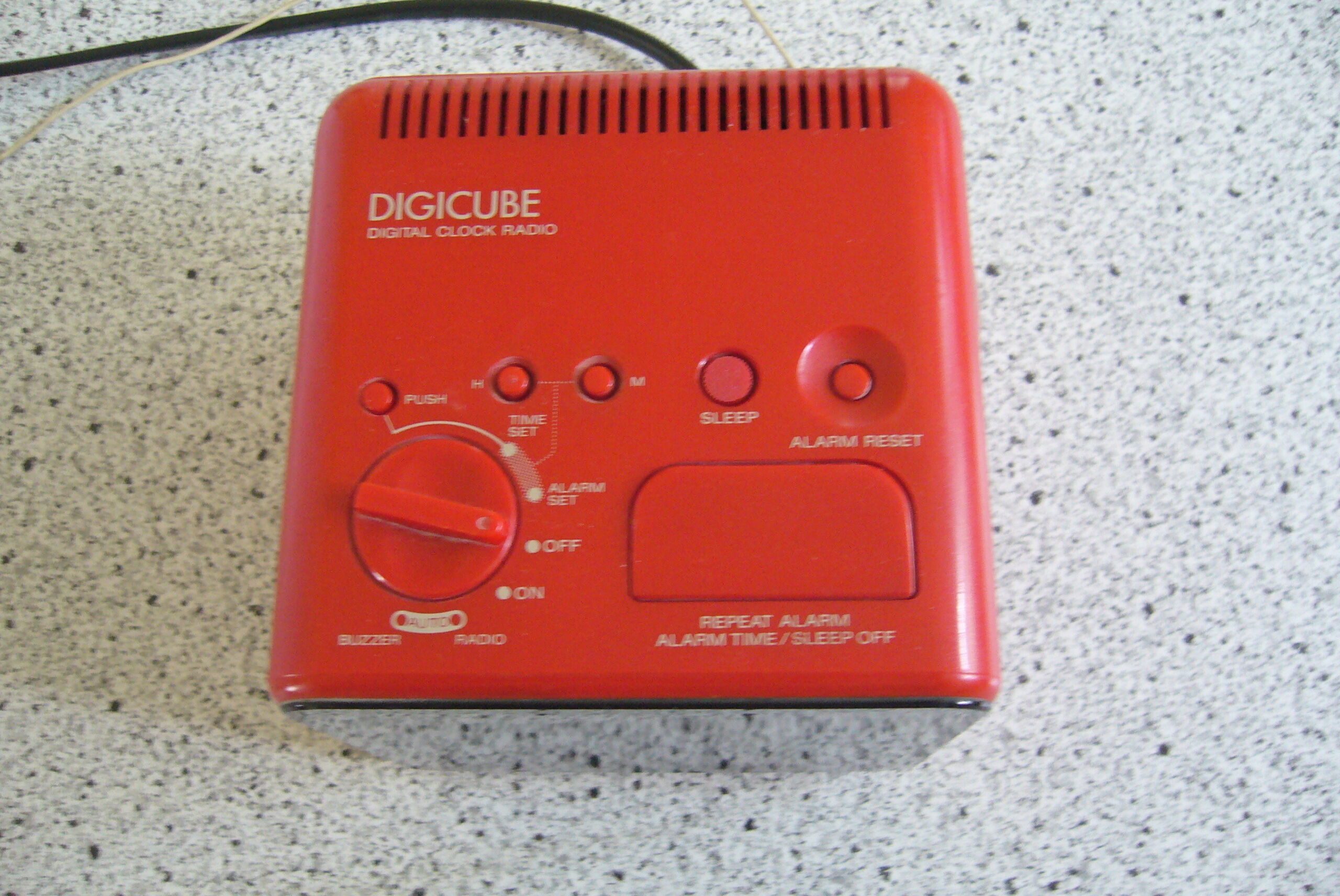 Radio réveil cube Sony
