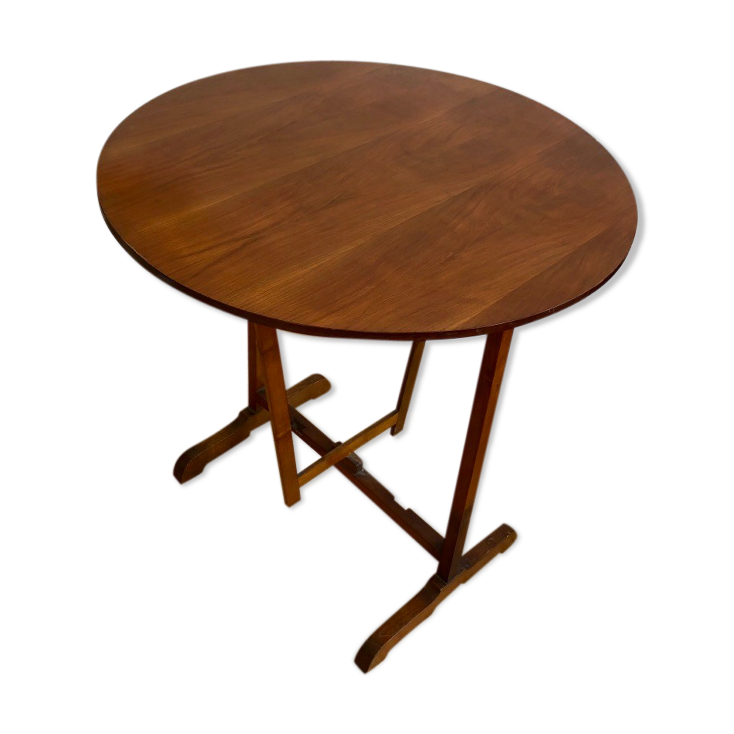 A folding table in cherry tree called a winemaker
