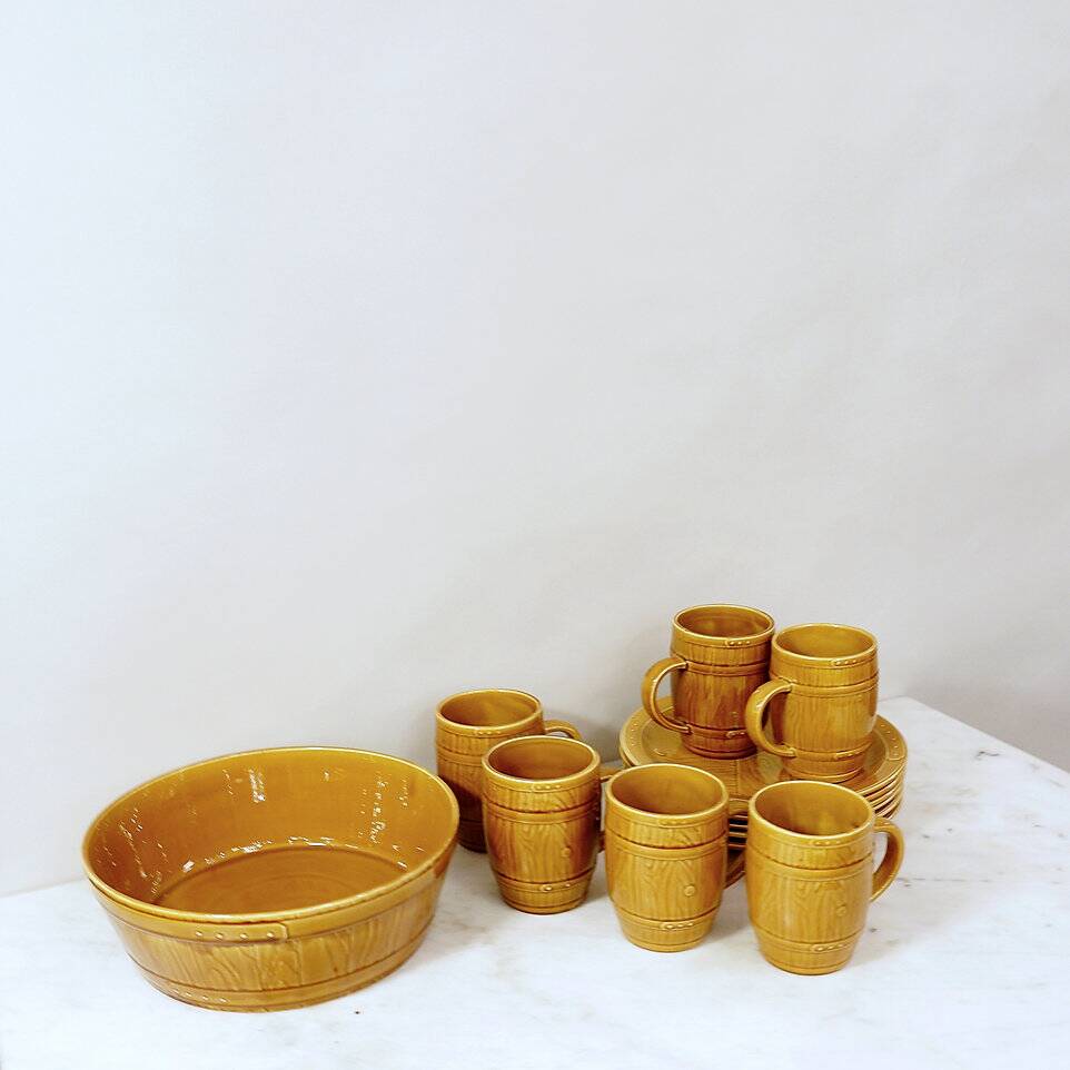 Sauerkraut tableware GIEN France - 6 mugs - 6 plates - 1 large dish (13 pieces)