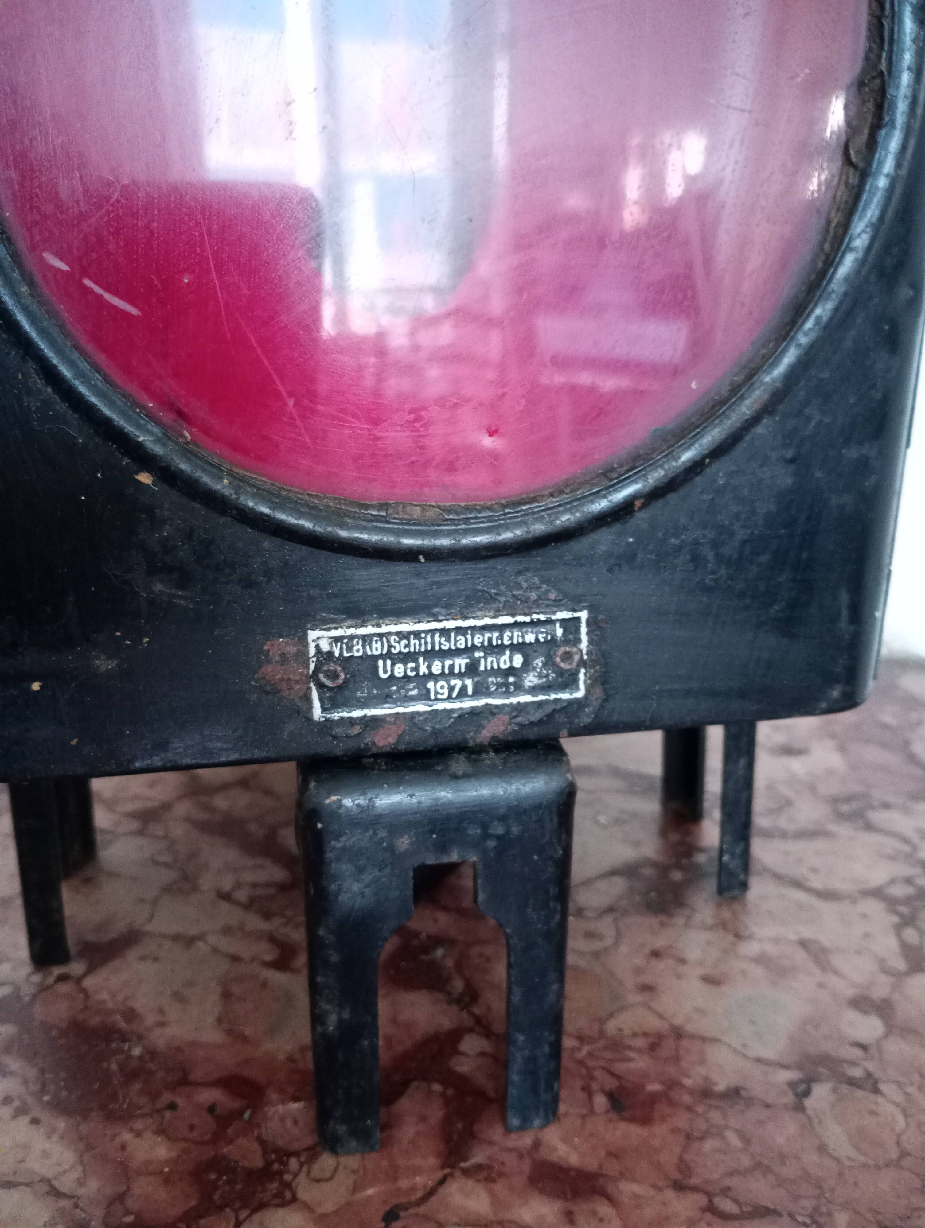 Ancienne lanterne SNCF allemande.