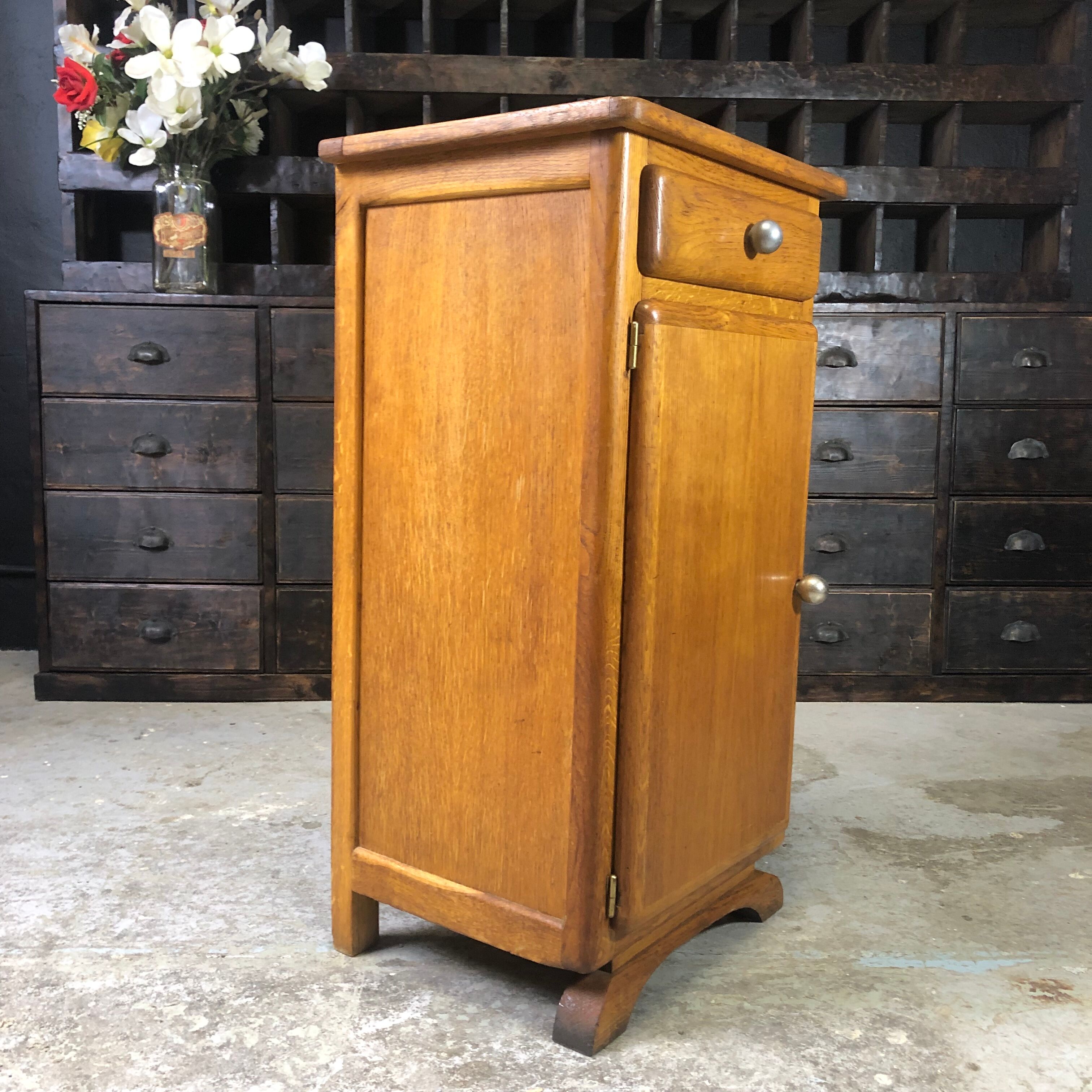Small jam cabinet Mado, 50s/60s
