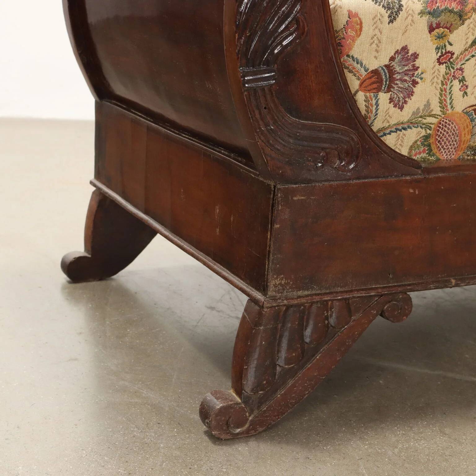 Antique Louis-Philippe canapé in walnut and fabric, Italy, 19th century