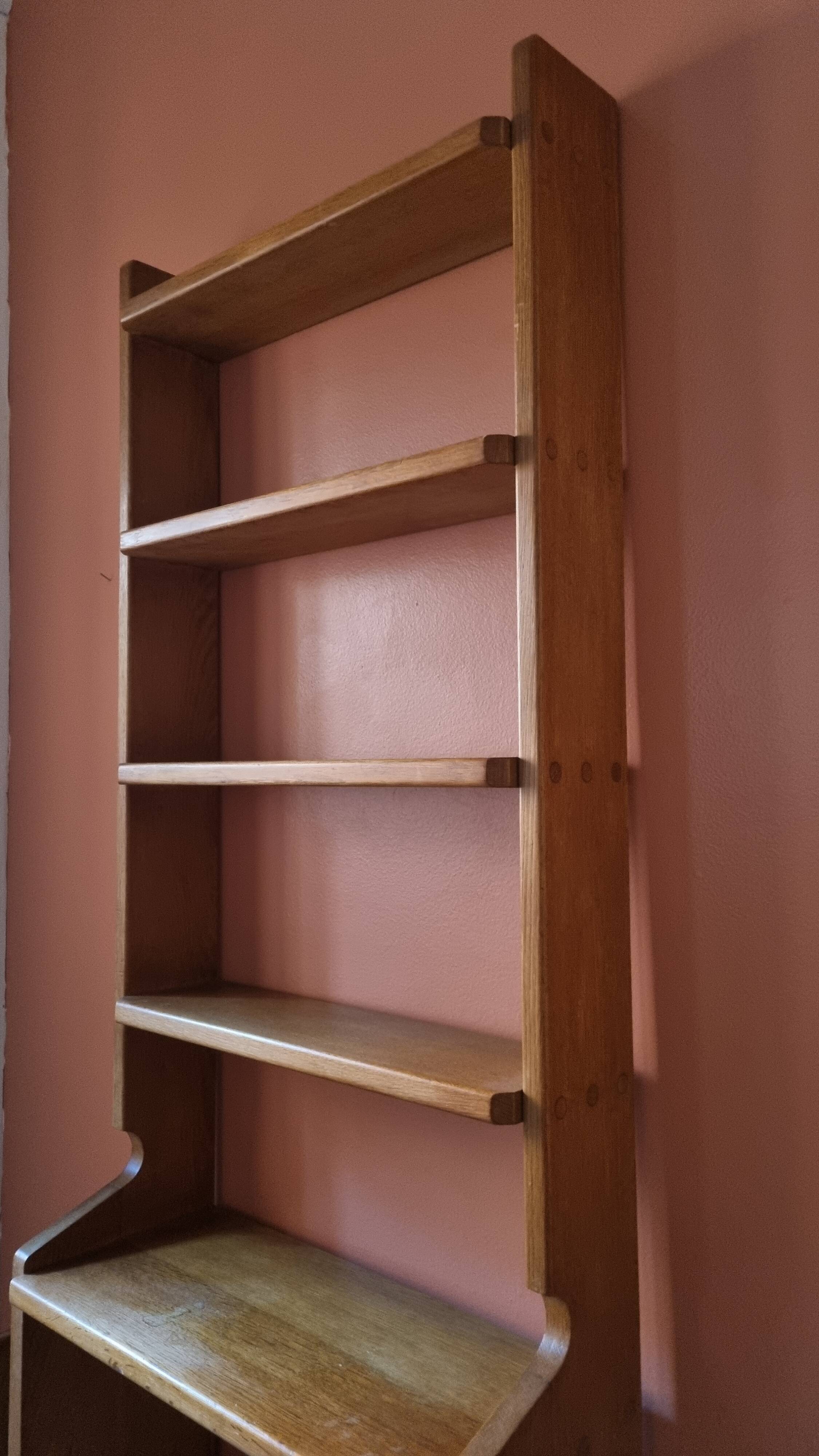 Guillerme and Chambron shelf