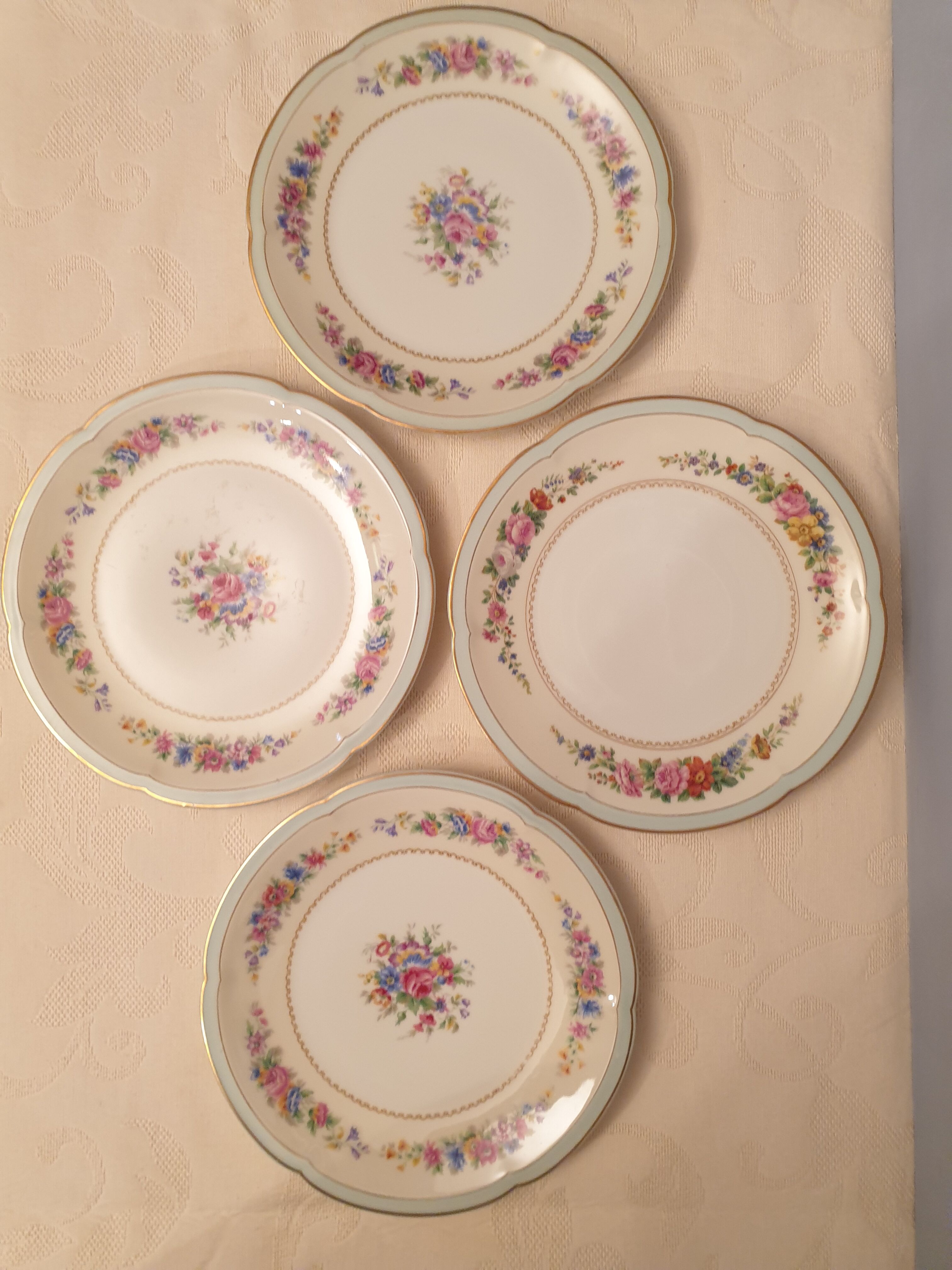 Suite of 4 flat plates Limoges