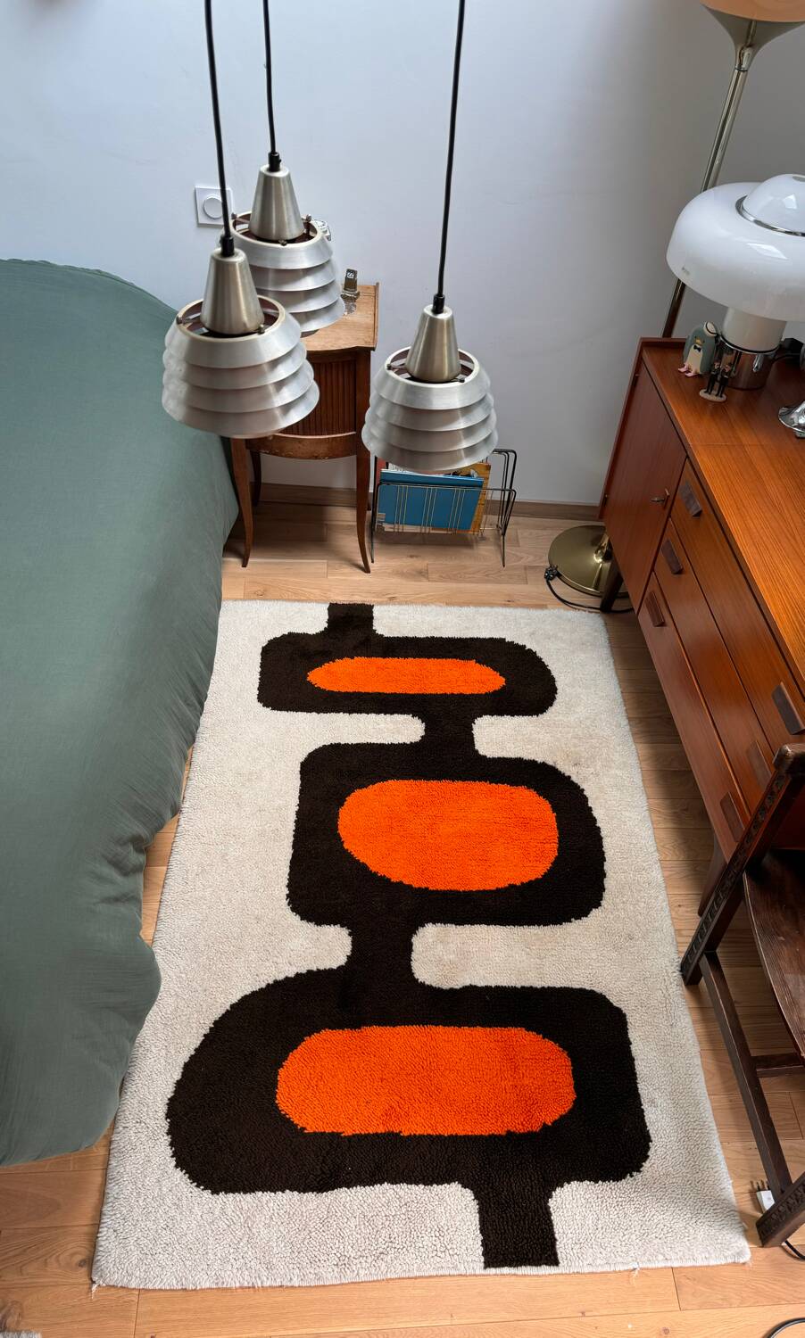 Space age / 70s graphic rug