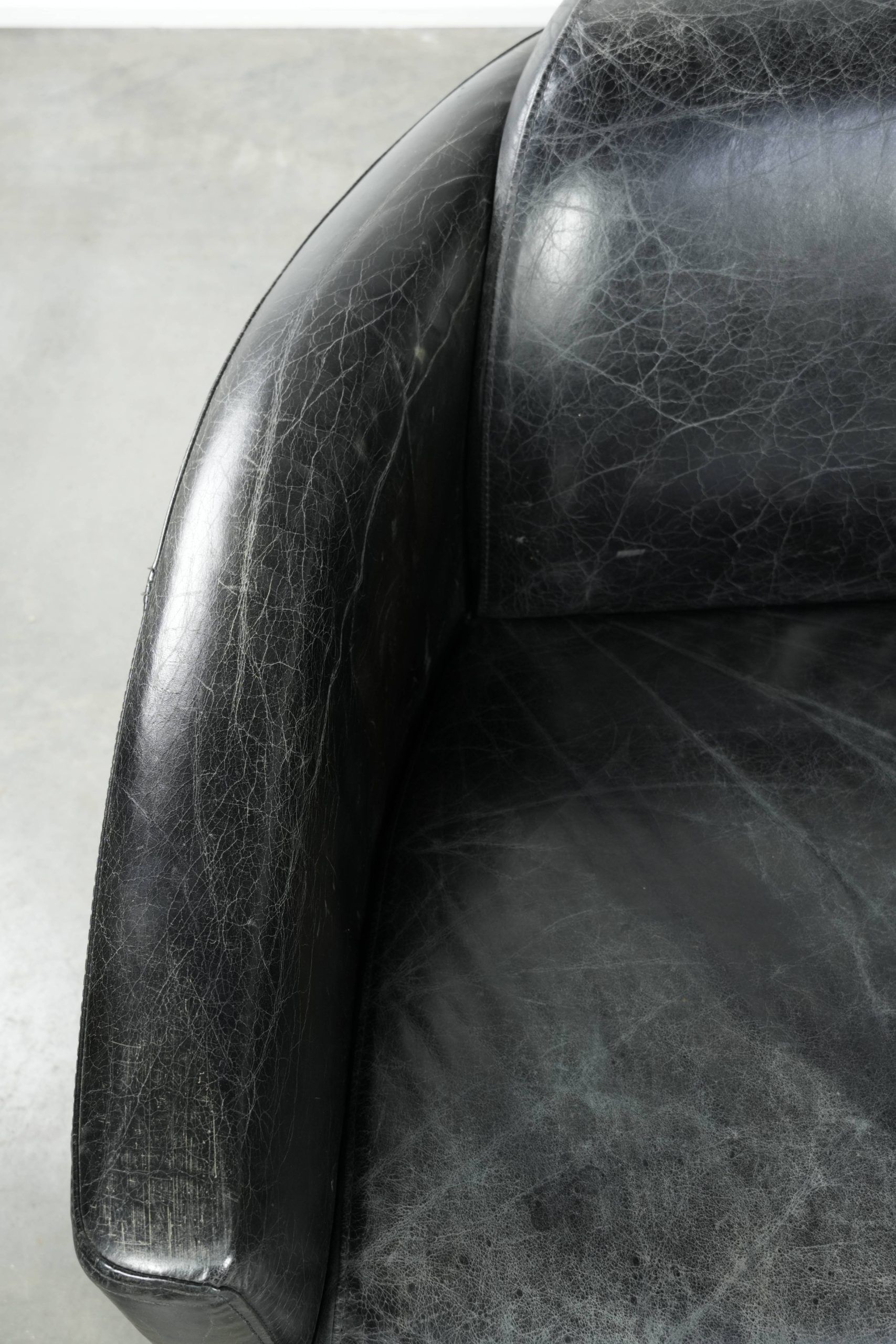 Amazing and unique cowhide aviator design bench, 2-seater