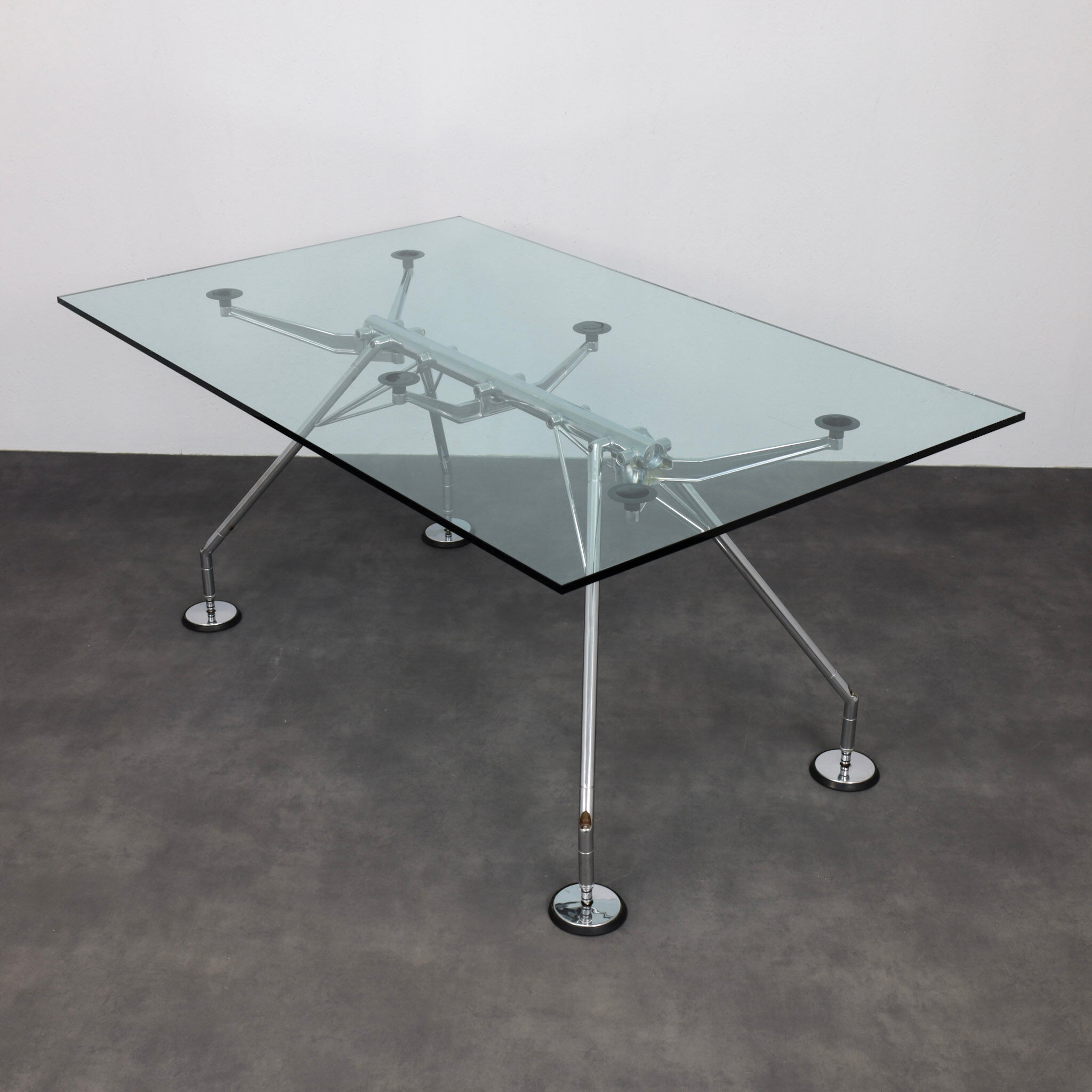 Nomos Table / Desk by Norman Foster for Tecno, Italy