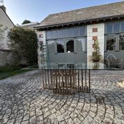 Table à manger piètement laiton dans le gout de Willy Rizzo, années 1970