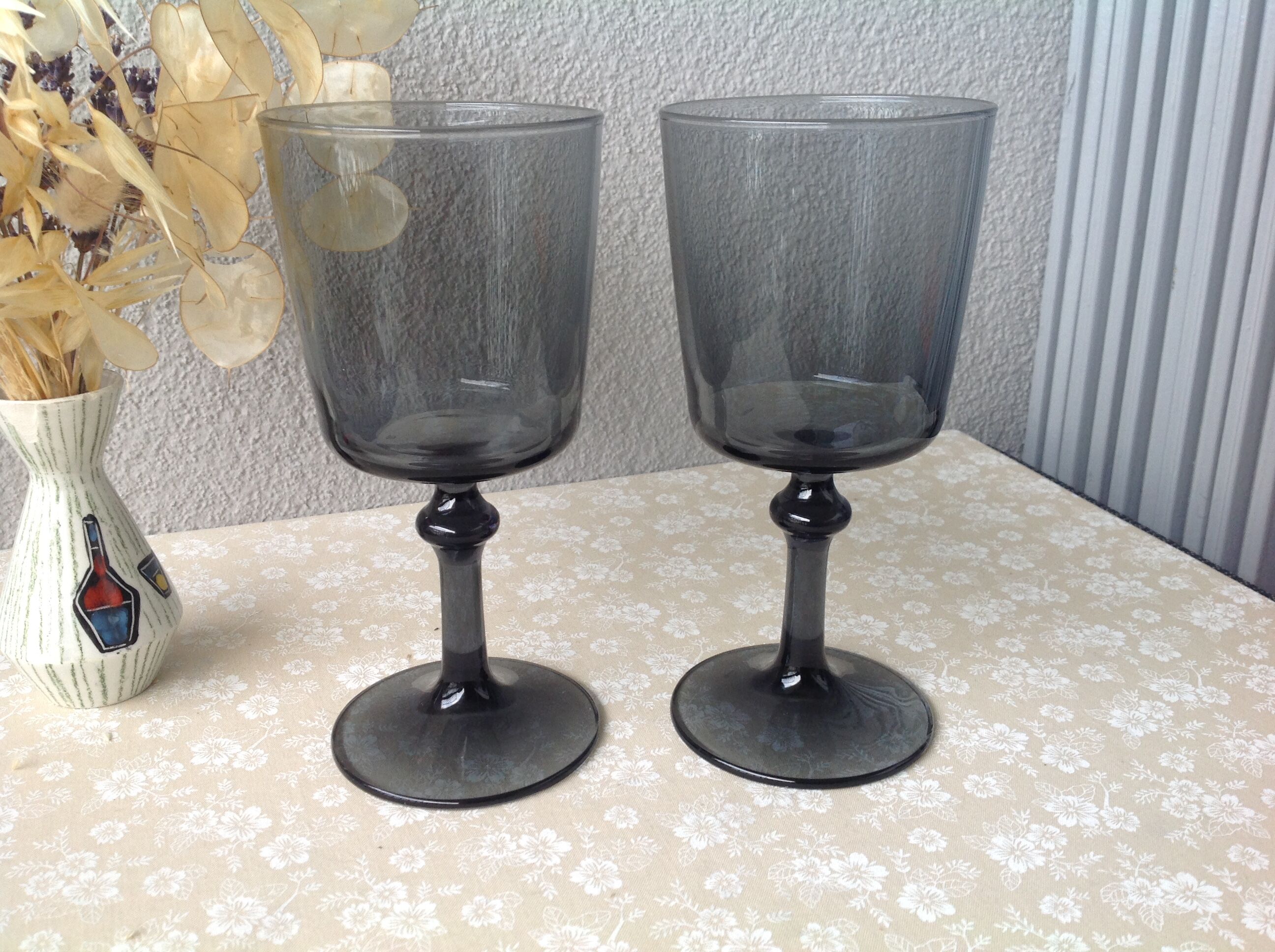 Grey smoked crystal walking glasses