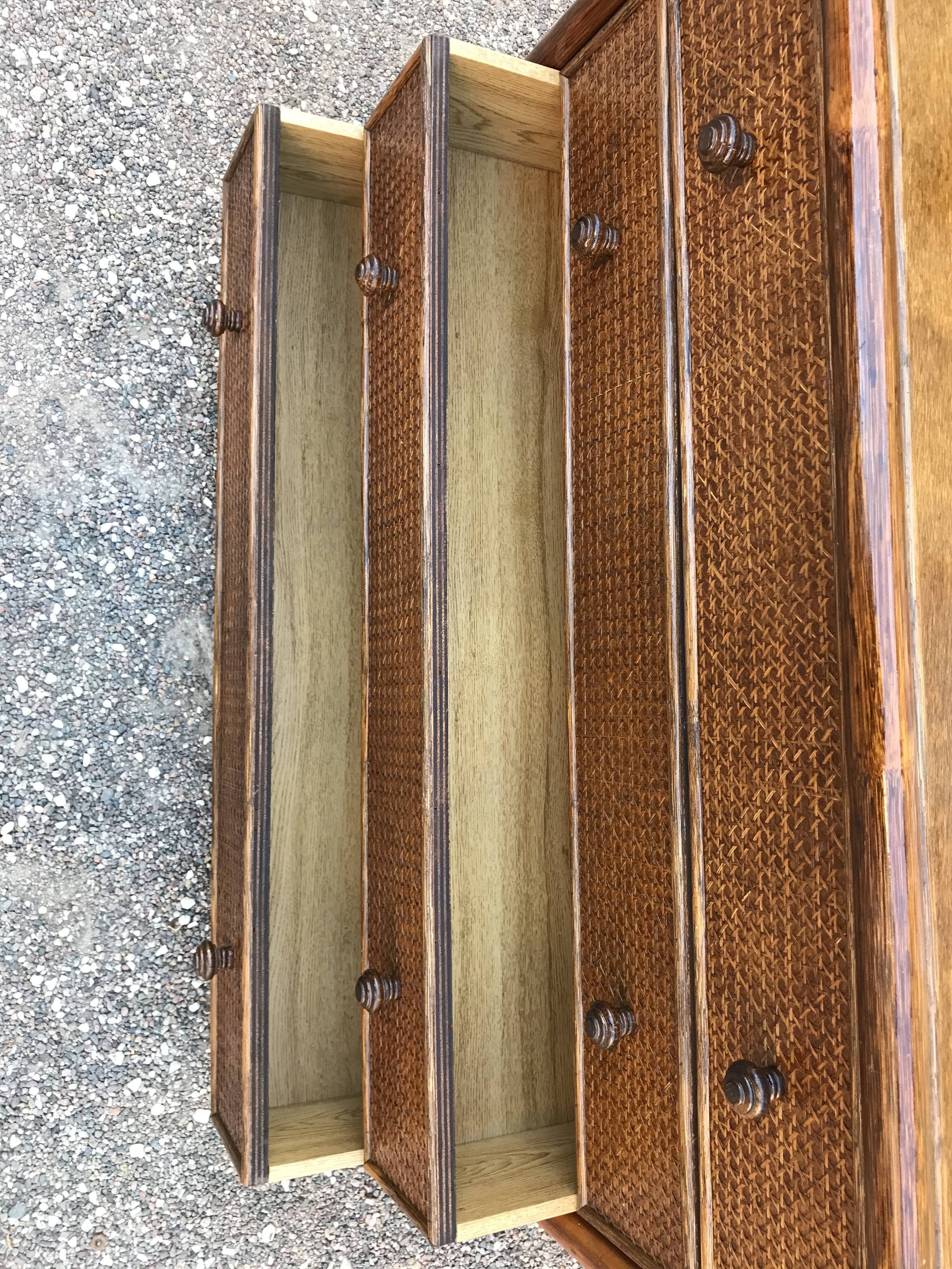 Commode bambou et cannage