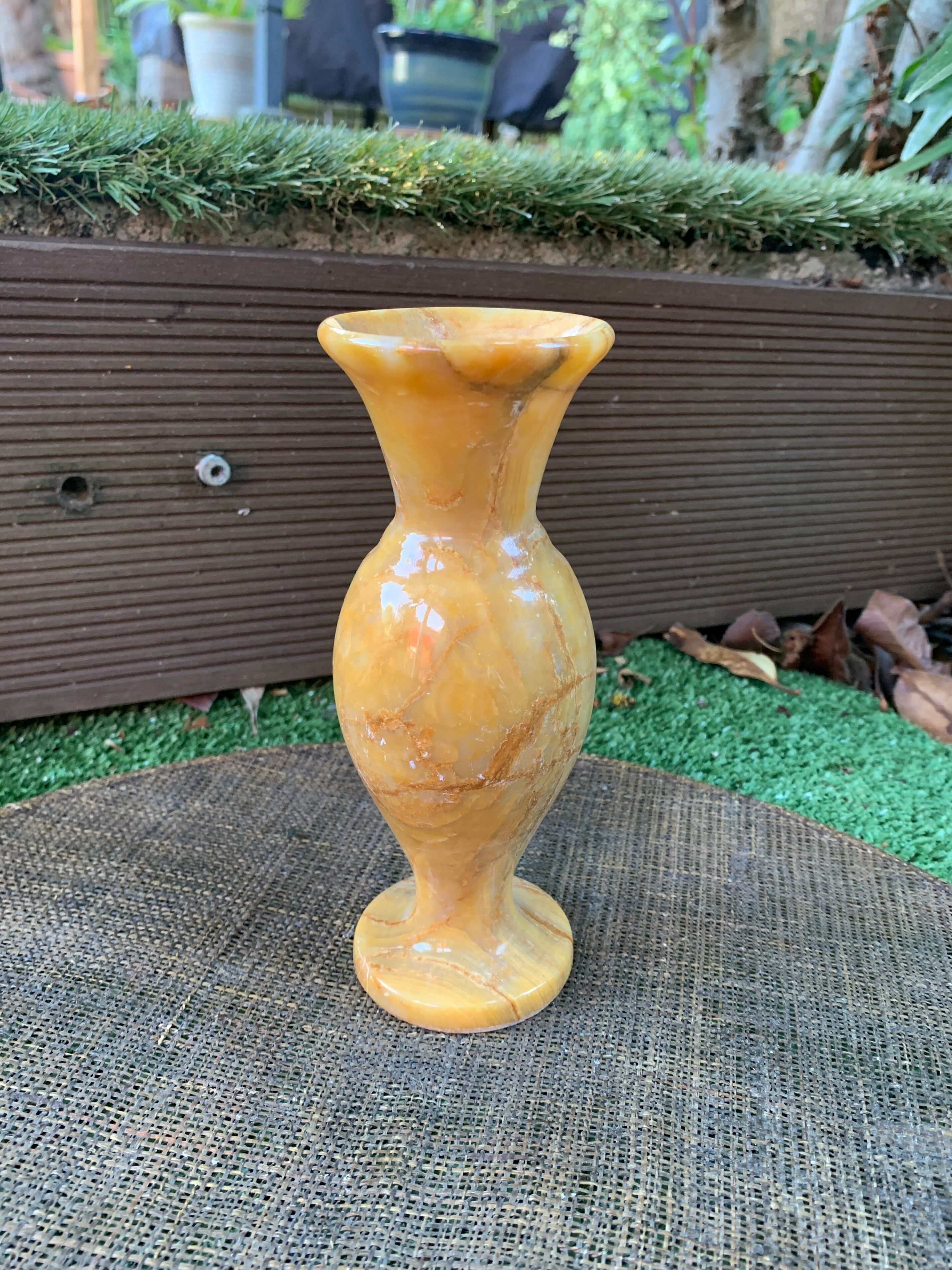 Vase soliflore vintage en marbre blanc
