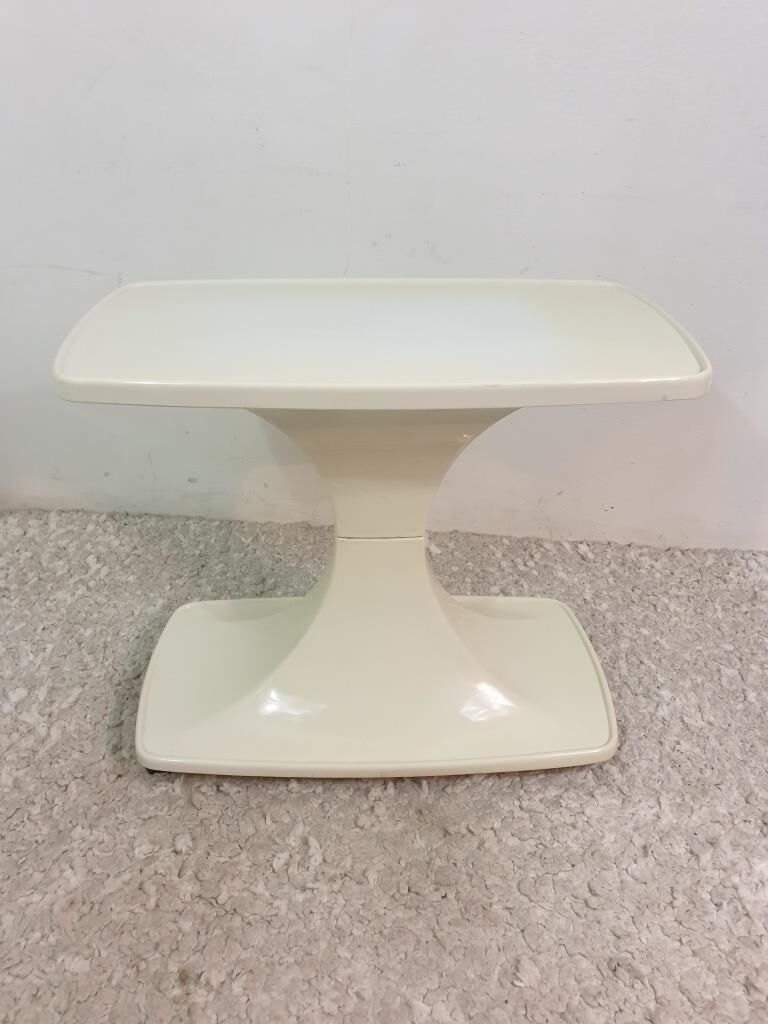 Table of the 70s by Flair