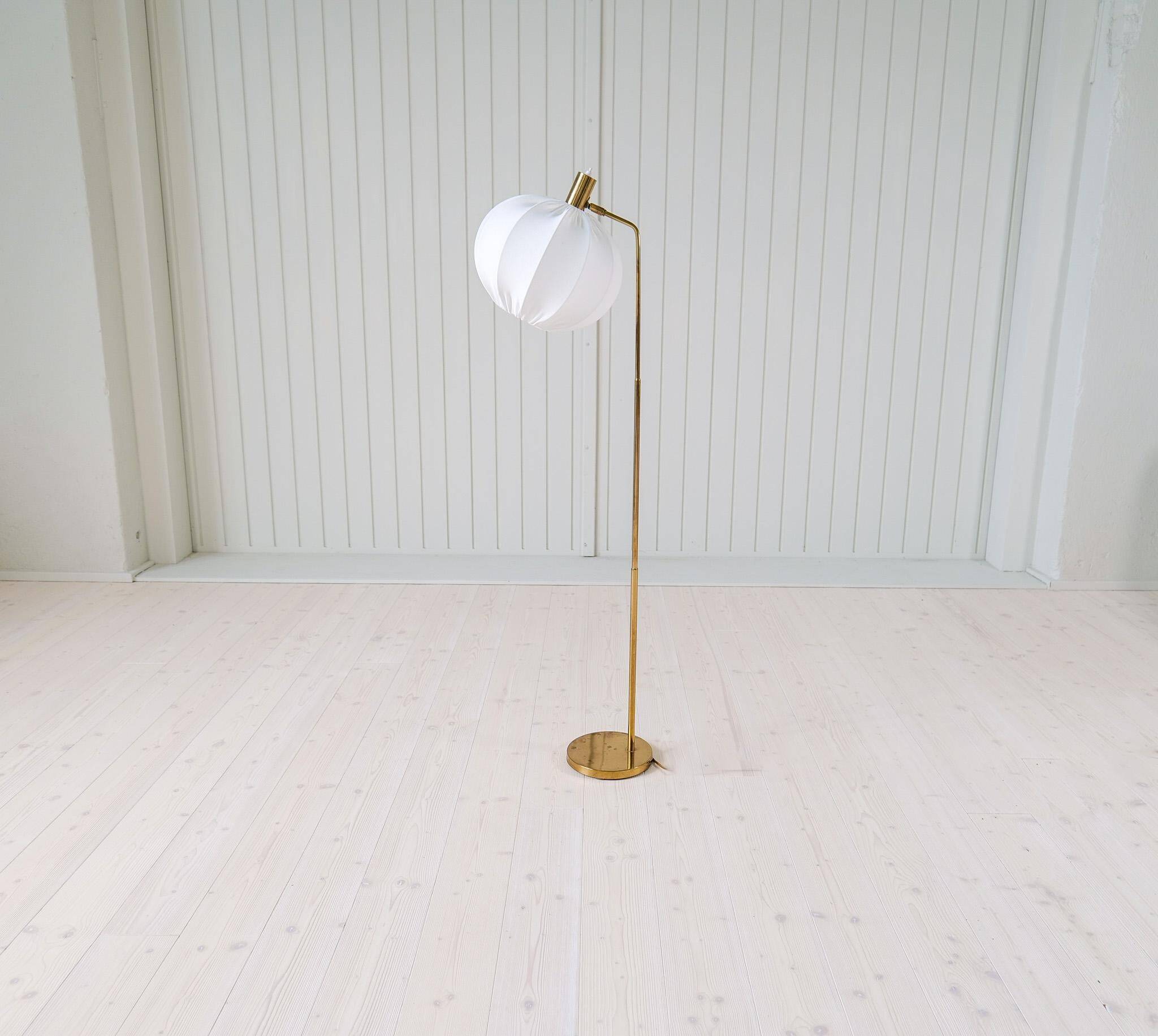 Mid-century modern brass floor lamp Bergboms G-03, Sweden, 1960s