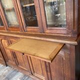 Large two-body showcase library