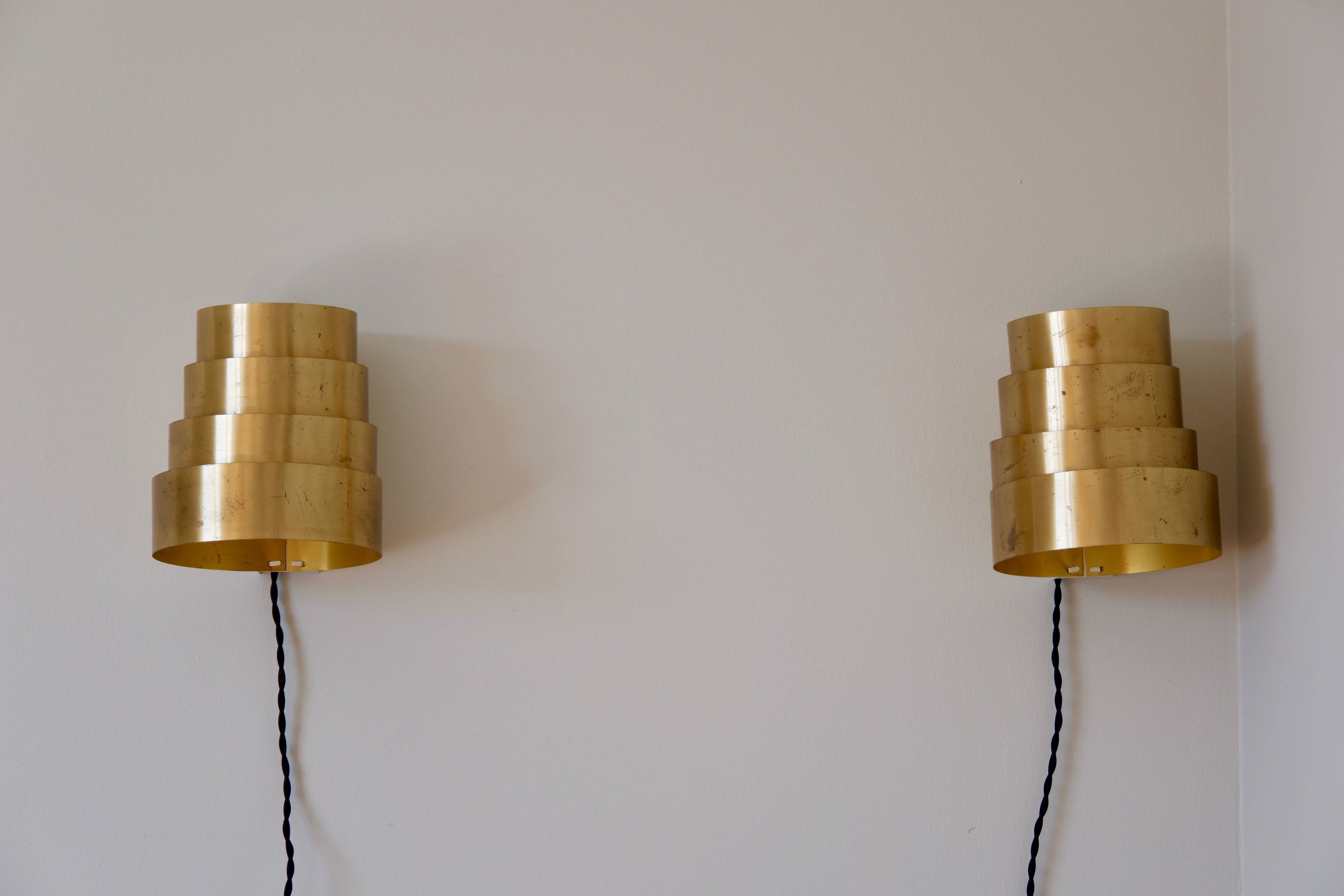 hans Agne Jakobsson, Paire d'applique en  laiton circa 1960.