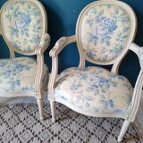 Pair of convertible armchairs