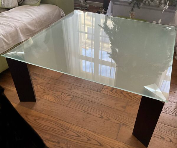 Table basse carrée en verre