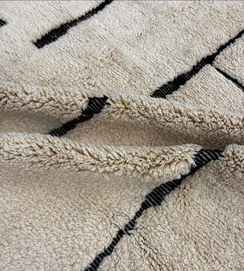 Handmade pure wool rug, size 150/250 cm.
