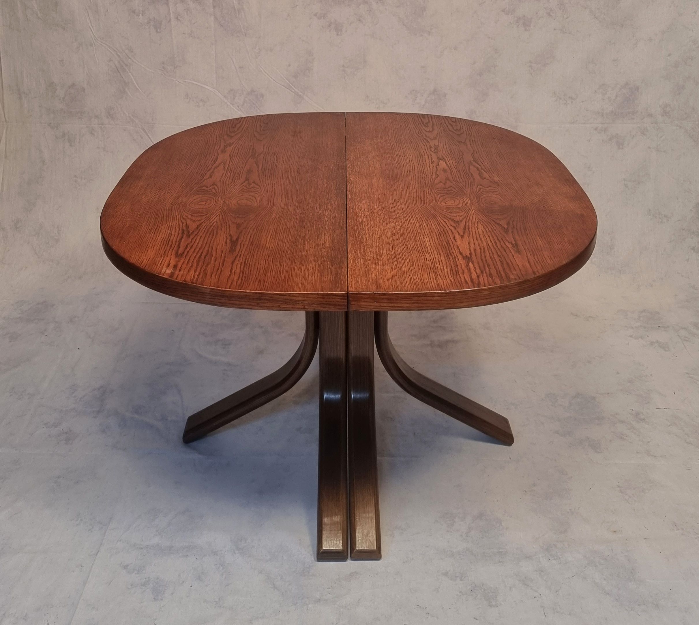 Table by Bruno Rey for Dietiker by the workshop "Stuhl aus Stein am Rhein" - Oak - Ca 1970