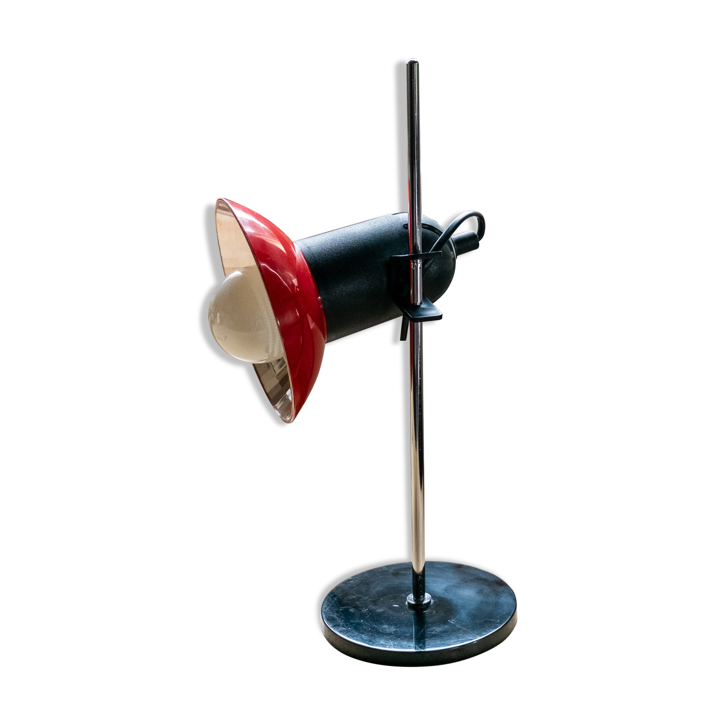 Vintage-faced pose lamp