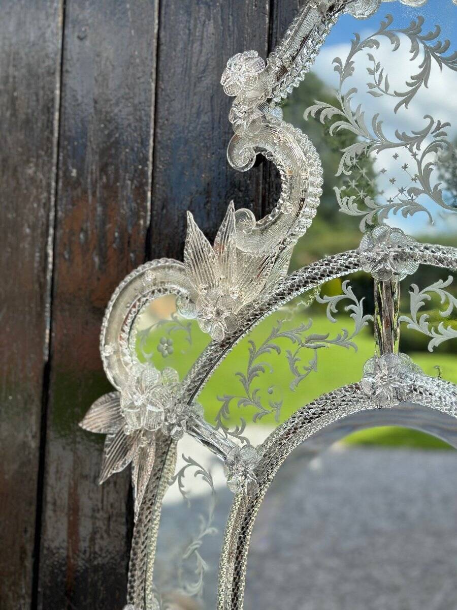 Miroir vénitien en verre de Murano incolore, vers 1940