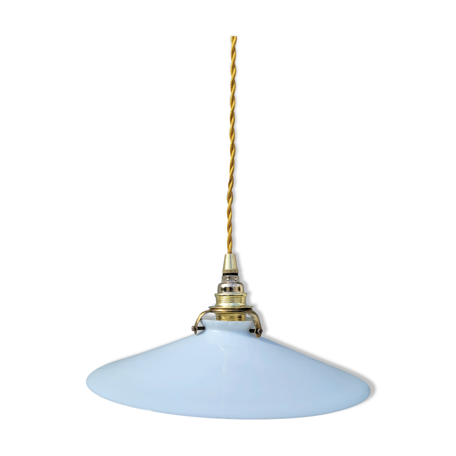 White opaline suspension